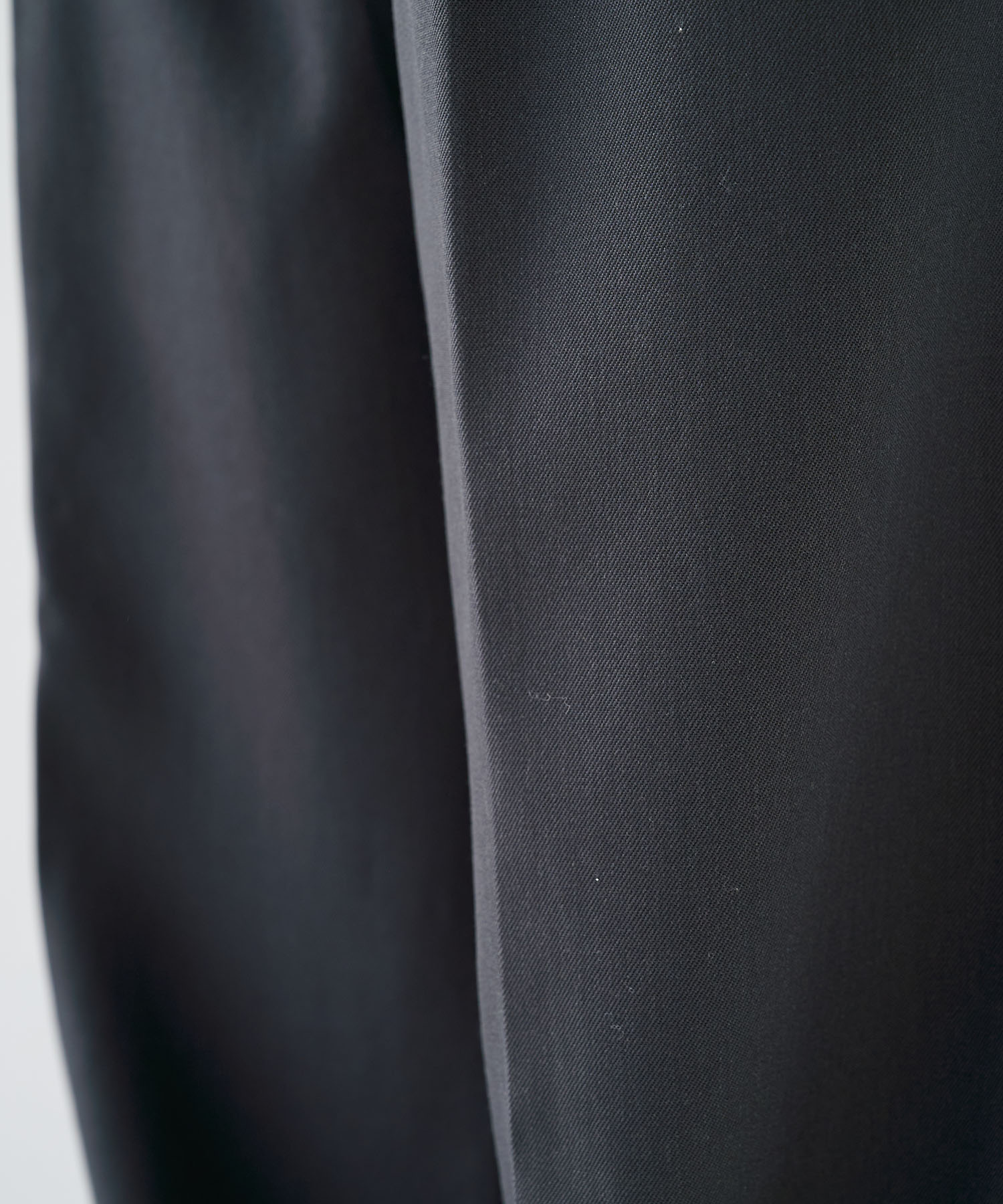 シングルタックワイドトラウザー SASAKI SATORU