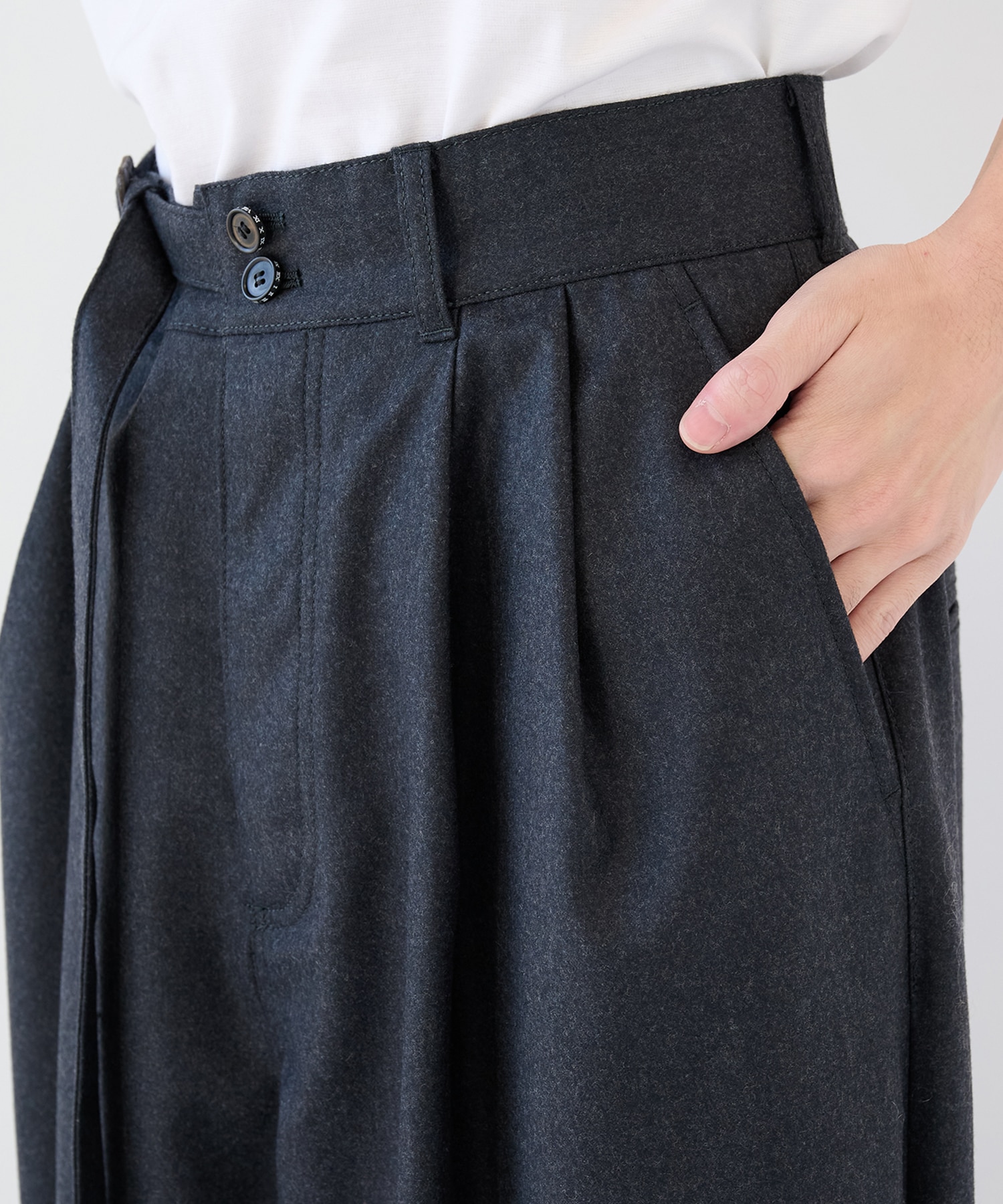 2/72強圧縮フラノ　ワイドパンツ SHAREEF