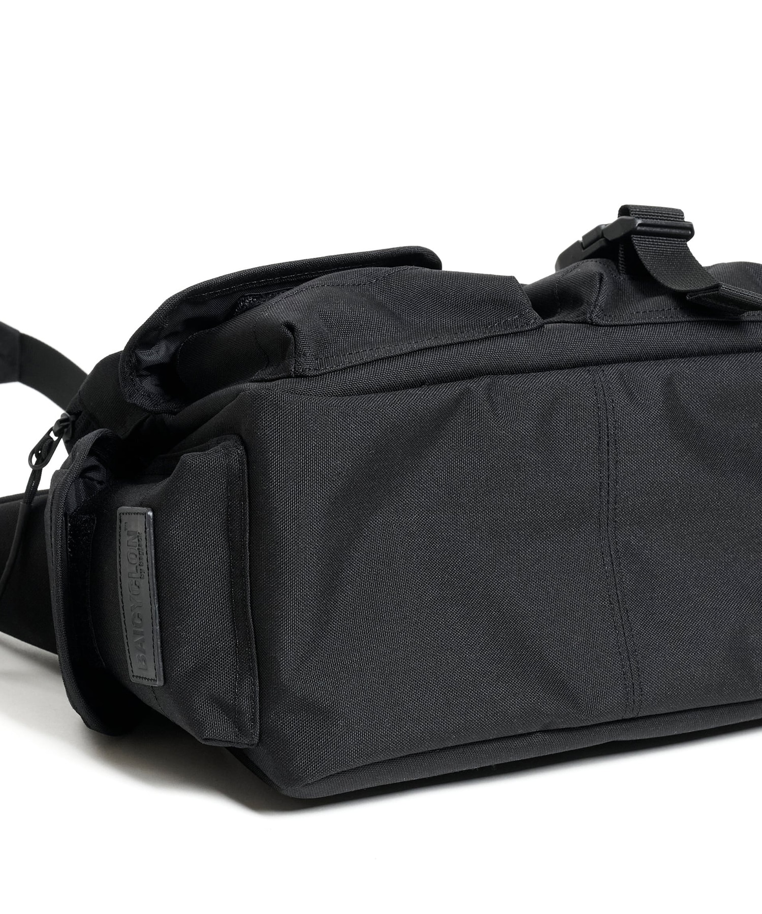 MULTI POCKETS SHOULDER BAG SMALL BAICYCLON by bagjack