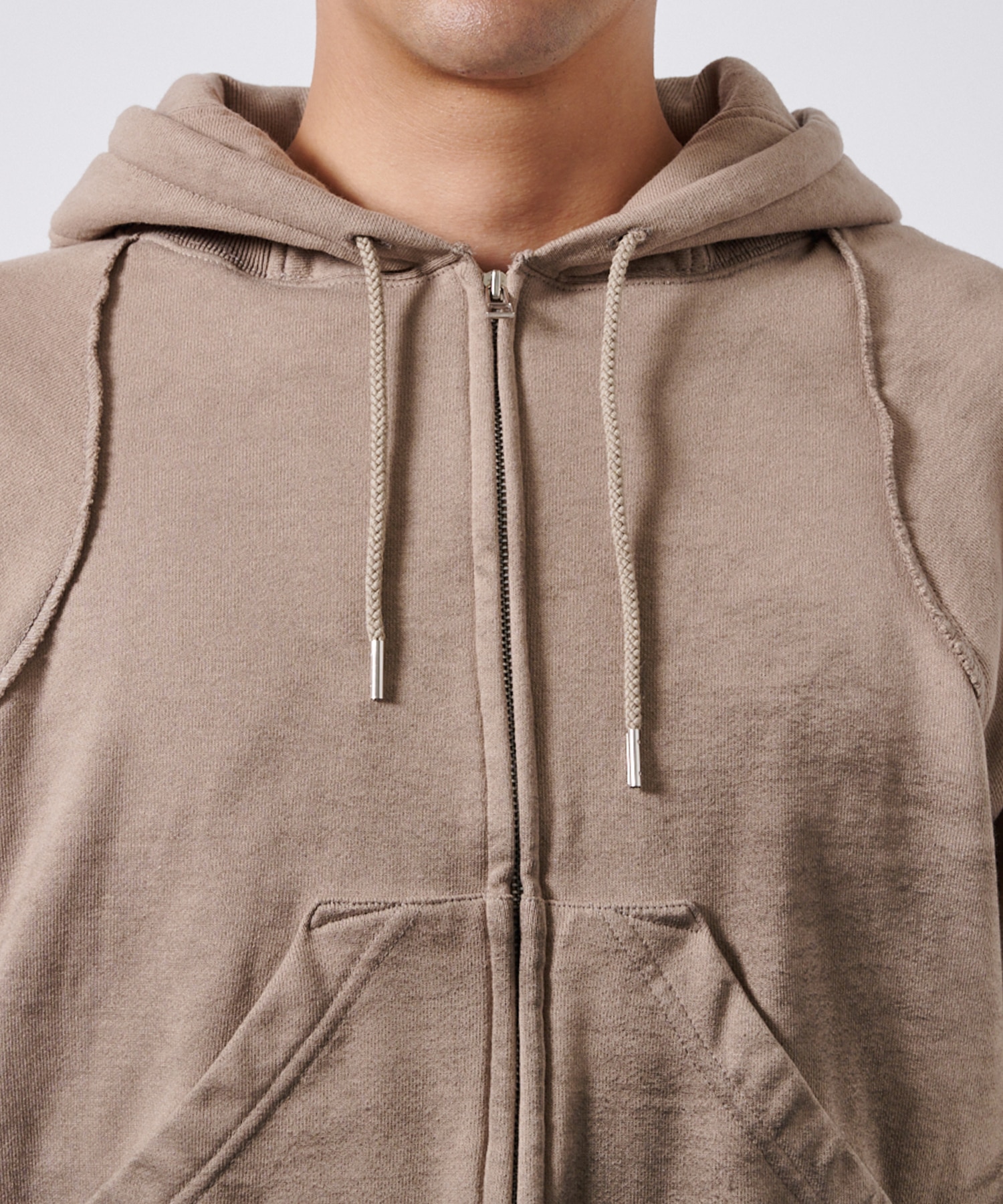 〈別注〉PANELLED ZIP UP HOODIE NVRFRGT