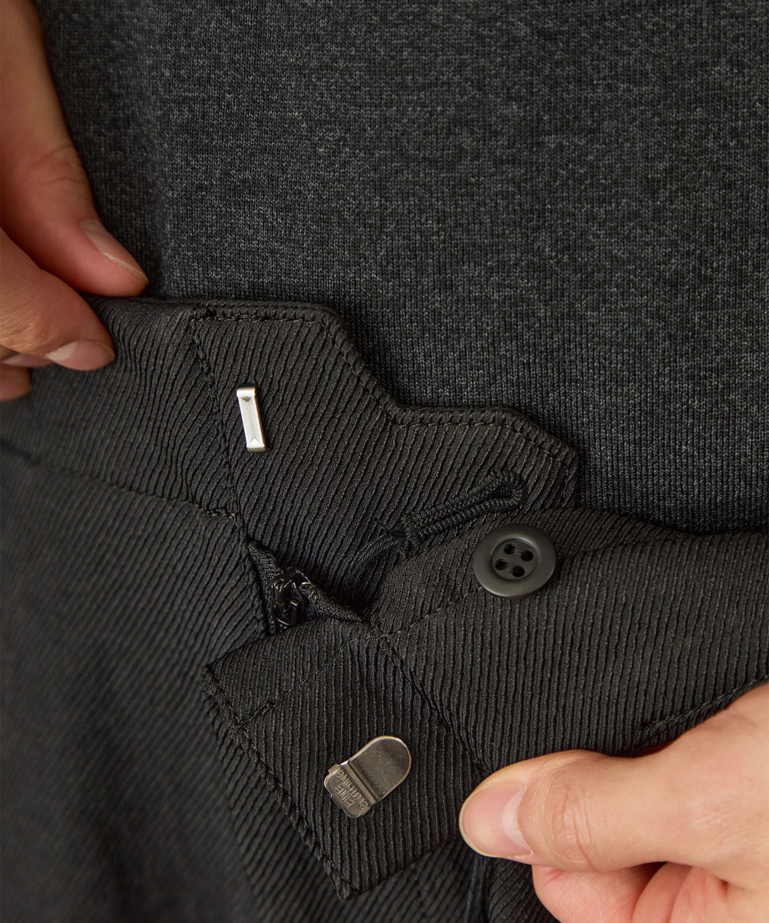 He is twitted  PANTS I'm here