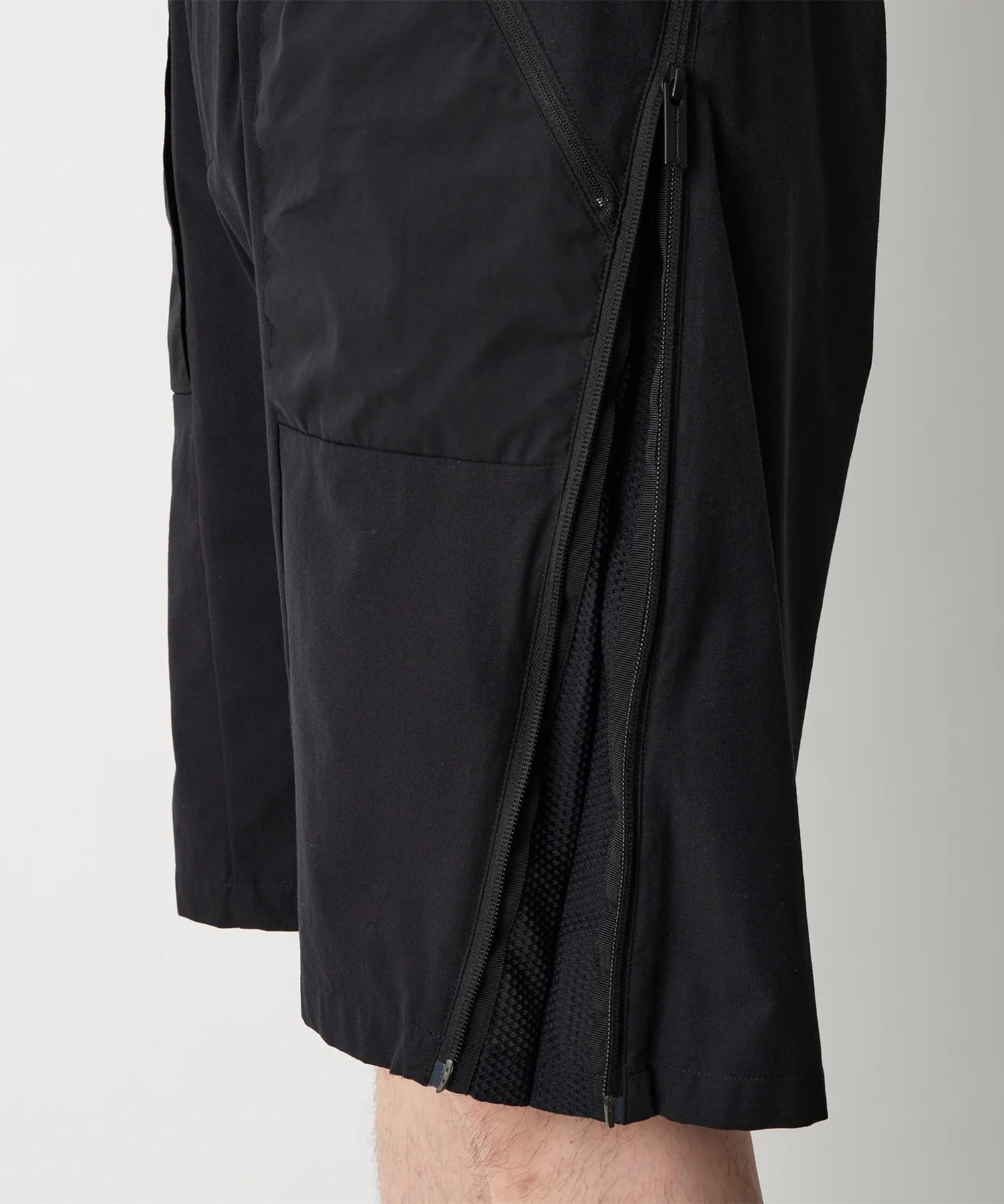 EASY SHORT PANTS White Mountaineering