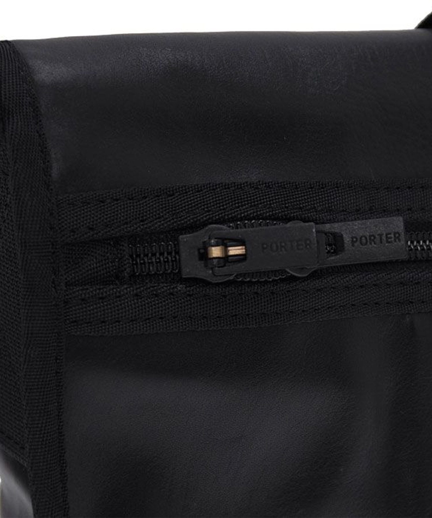 MESSENGER BAG PORTER