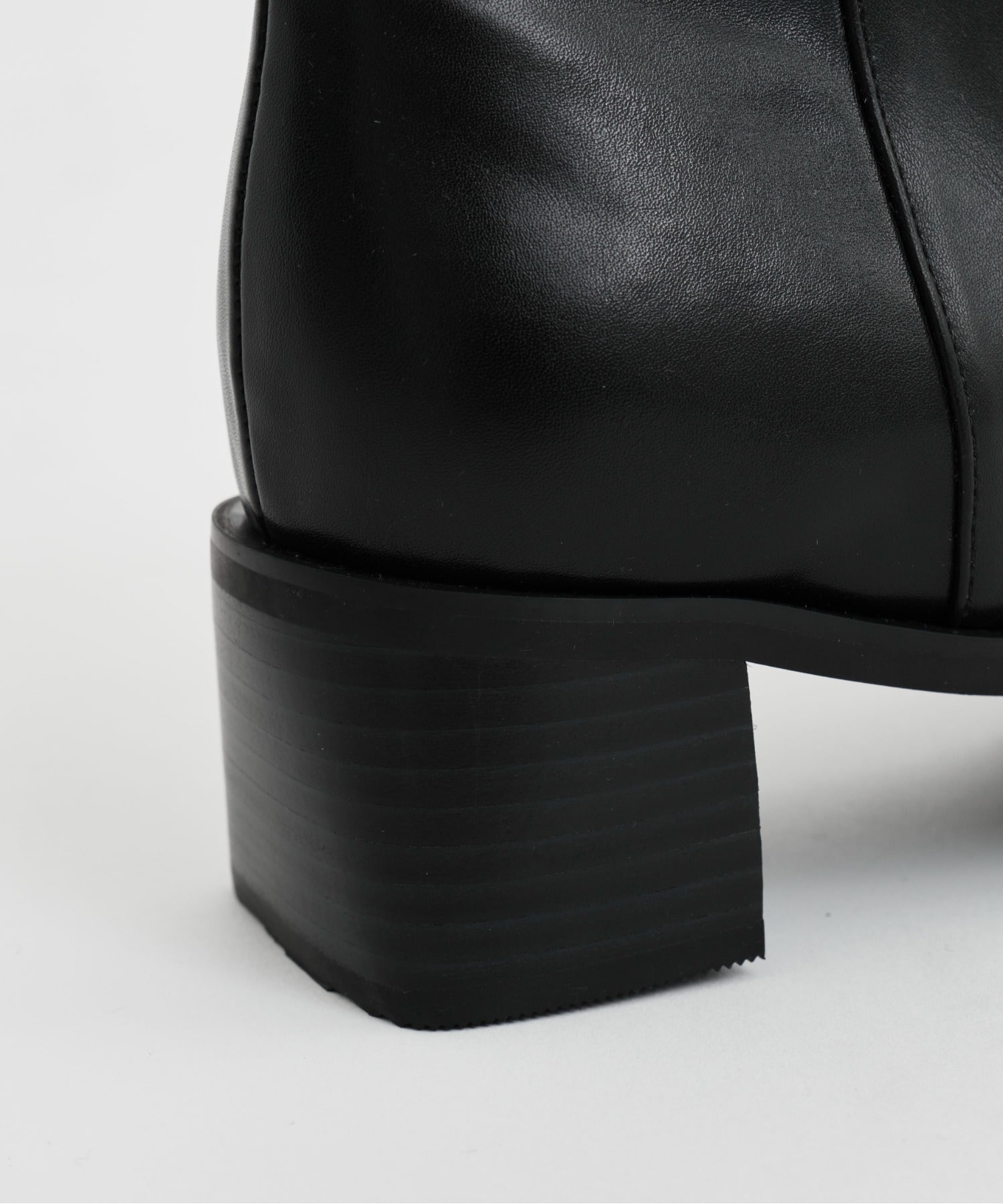 PLATFORM HEEL BOOTS STUDIOUS