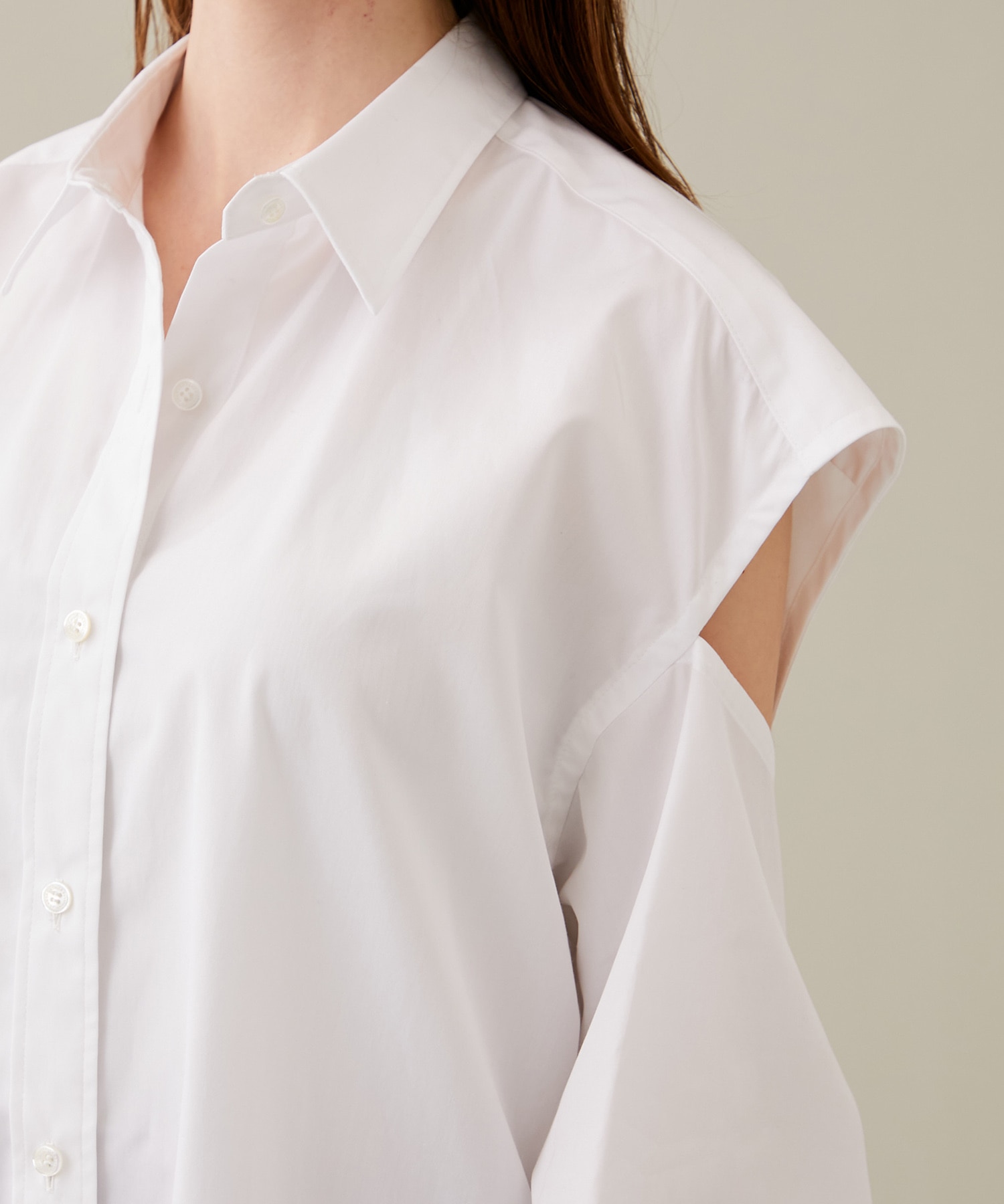 BROADCLOTH HANGING SLEEVE SHIRT(S WHITE): JOHN LAWRENCE SULLIVAN