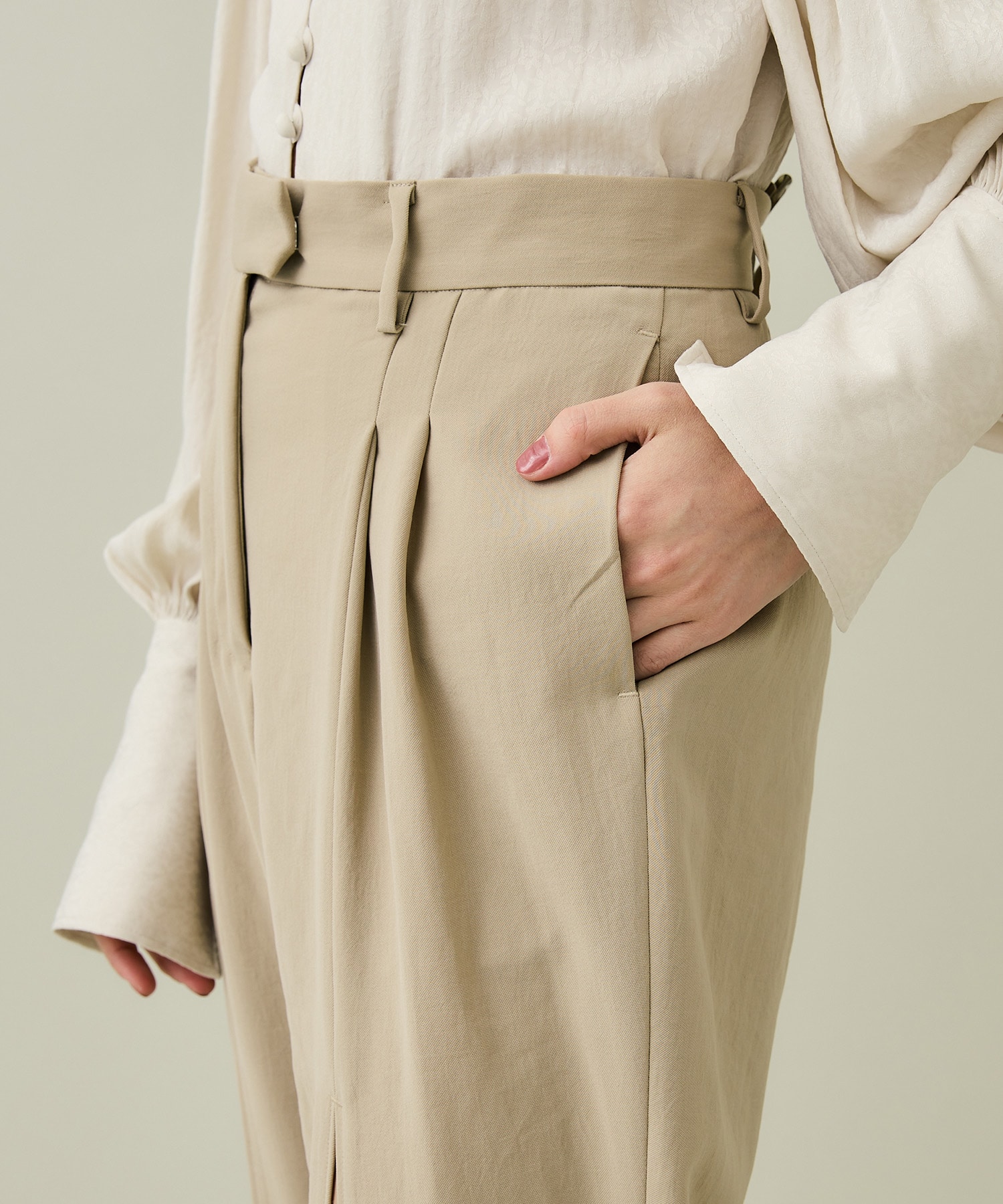 slit tapered PA(1 BEIGE): FUMIE=TANAKA: WOMENS｜ STUDIOUS ONLINE