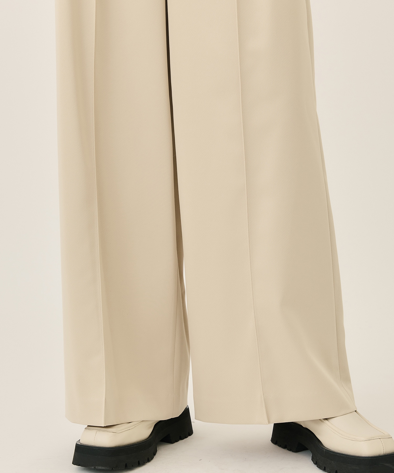 Front Tuck Wide Pants(36 IVORY): IIROT: WOMENS｜ STUDIOUS ONLINE