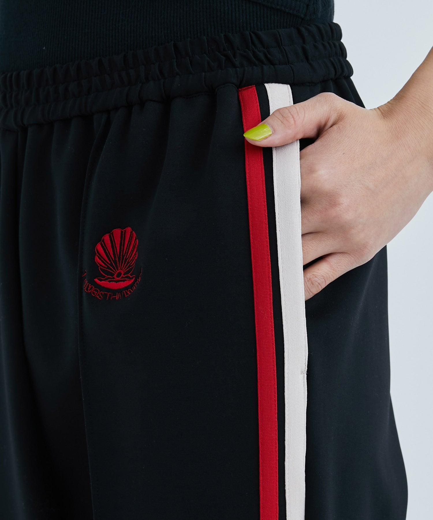 SCUBA JERSEY TRACK PANTS(1 BLACK): THINGS THAT MATTER: WOMENS