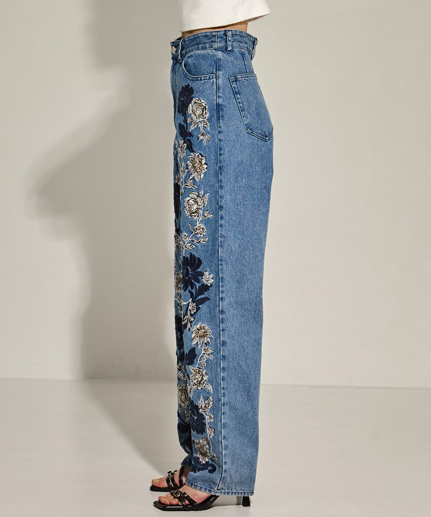 FLOWER EMBROIDERY PANTS CLANE