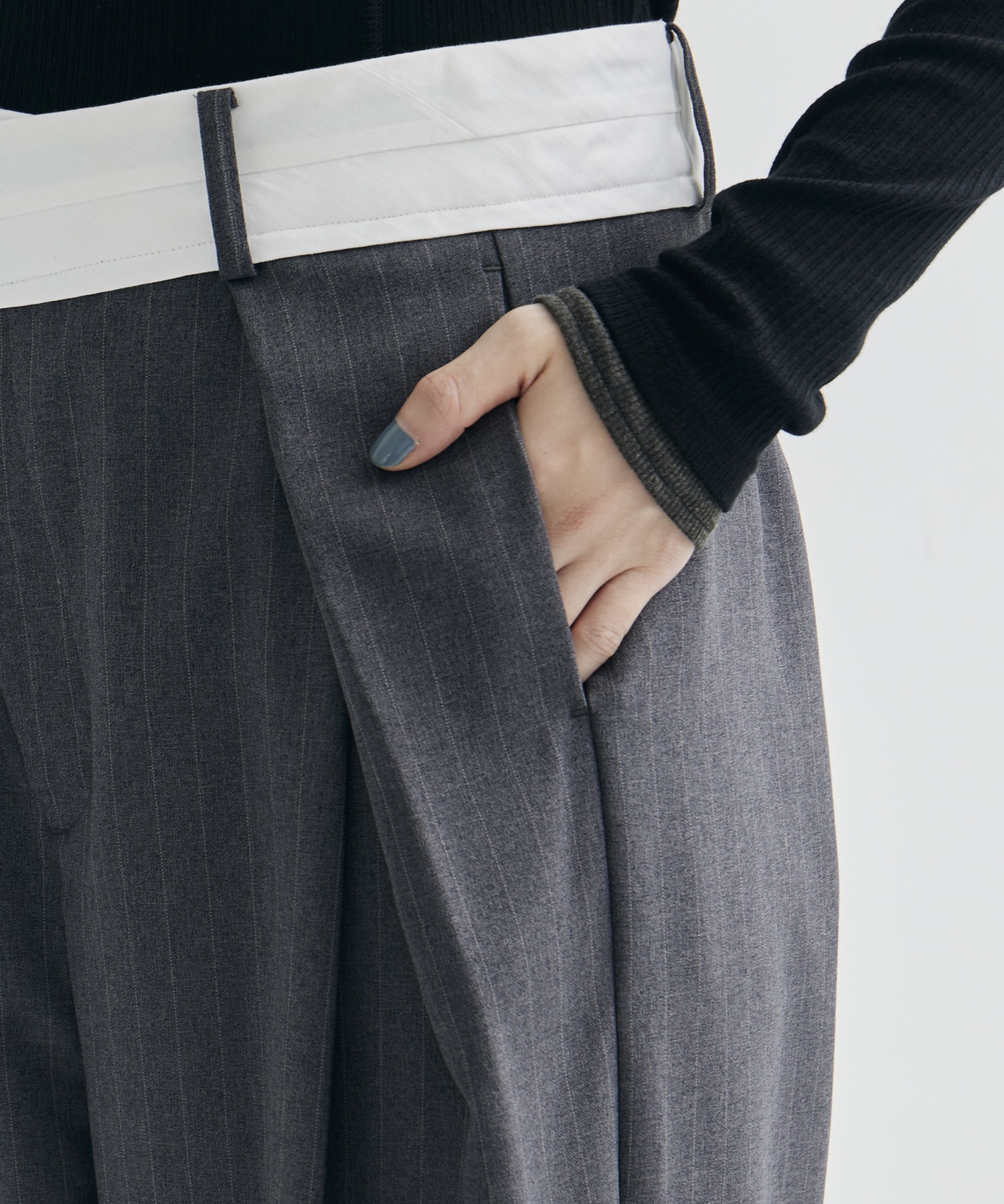 Elastic Waist Tucked Trousers STUDIOUS