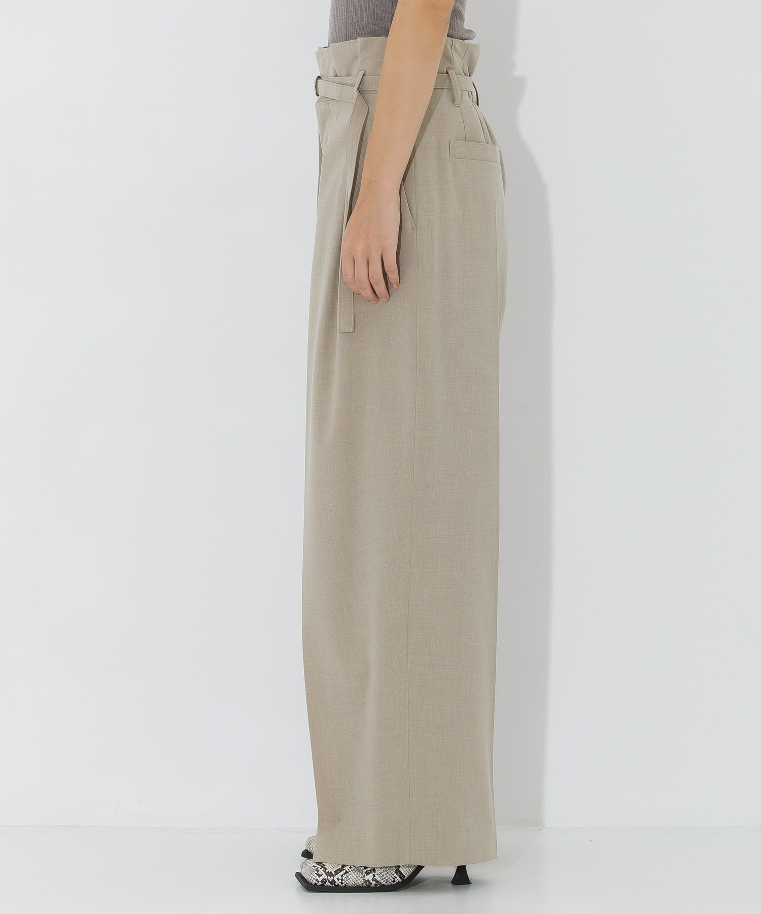 High Waist Tucked Trousers STUDIOUS