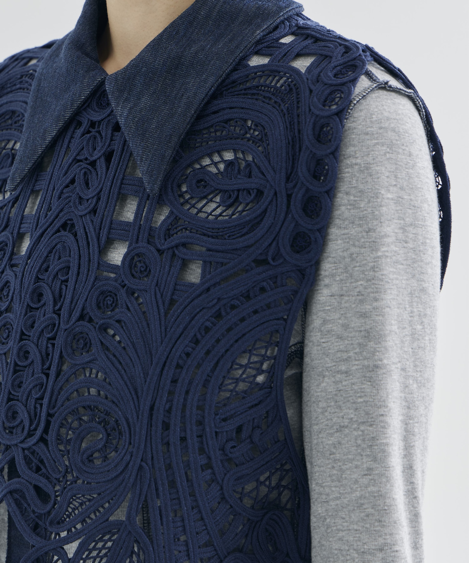 Cord Embroidery Vest Mame Kurogouchi