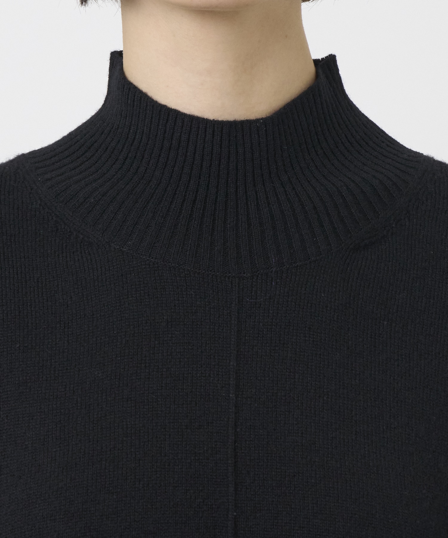 Merino Wool Turtle Neck Knit STUDIOUS