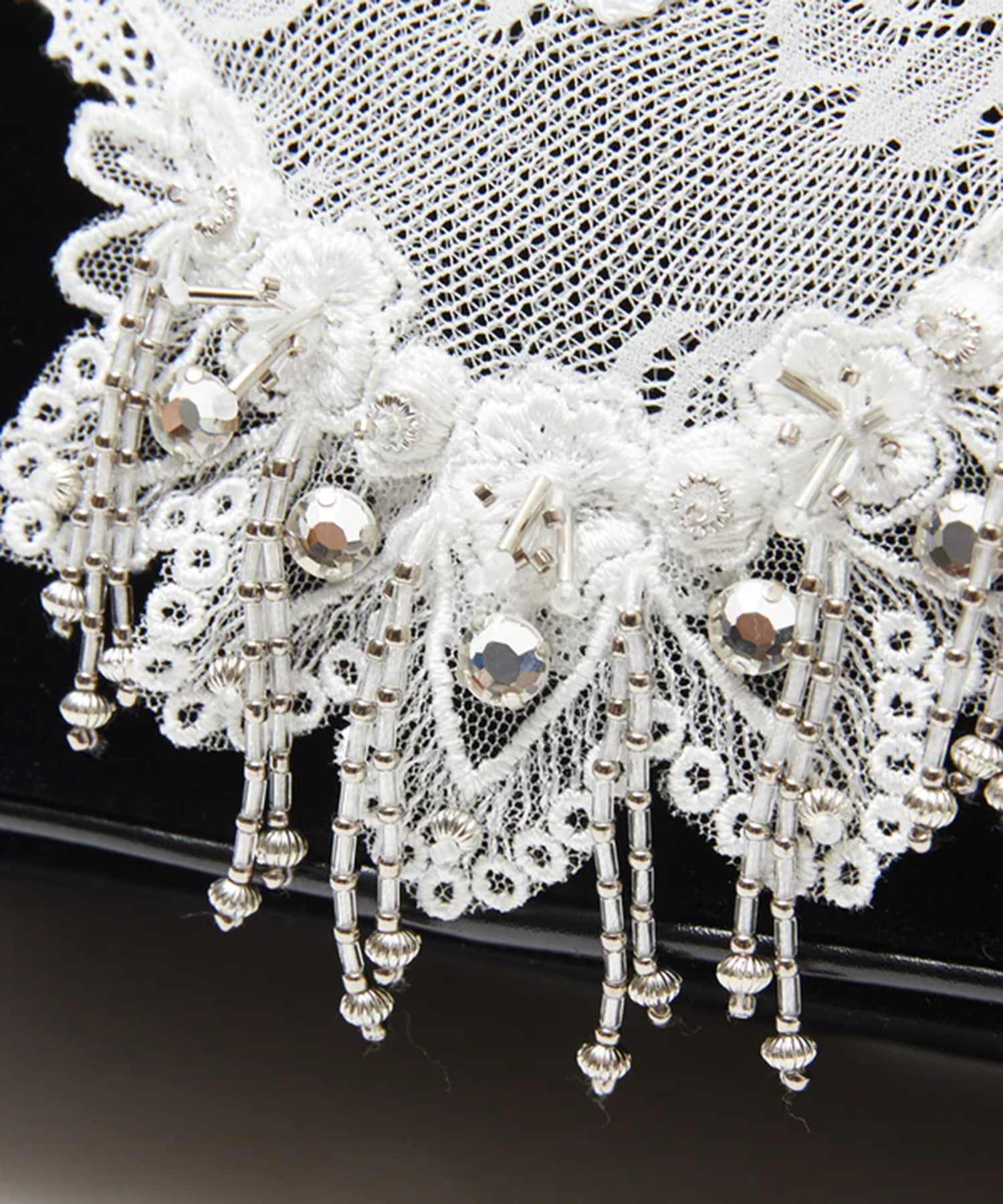 White handkerchief handbag tanakadaisuke