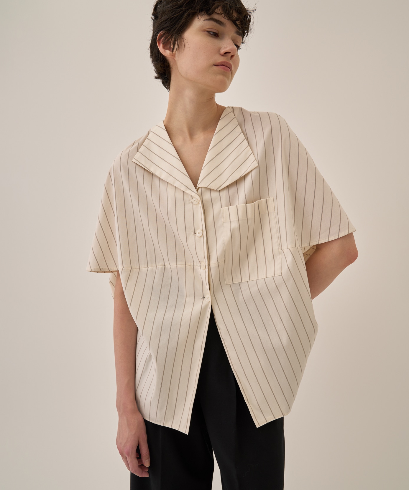 Aura Stripe shirt AKIRANAKA
