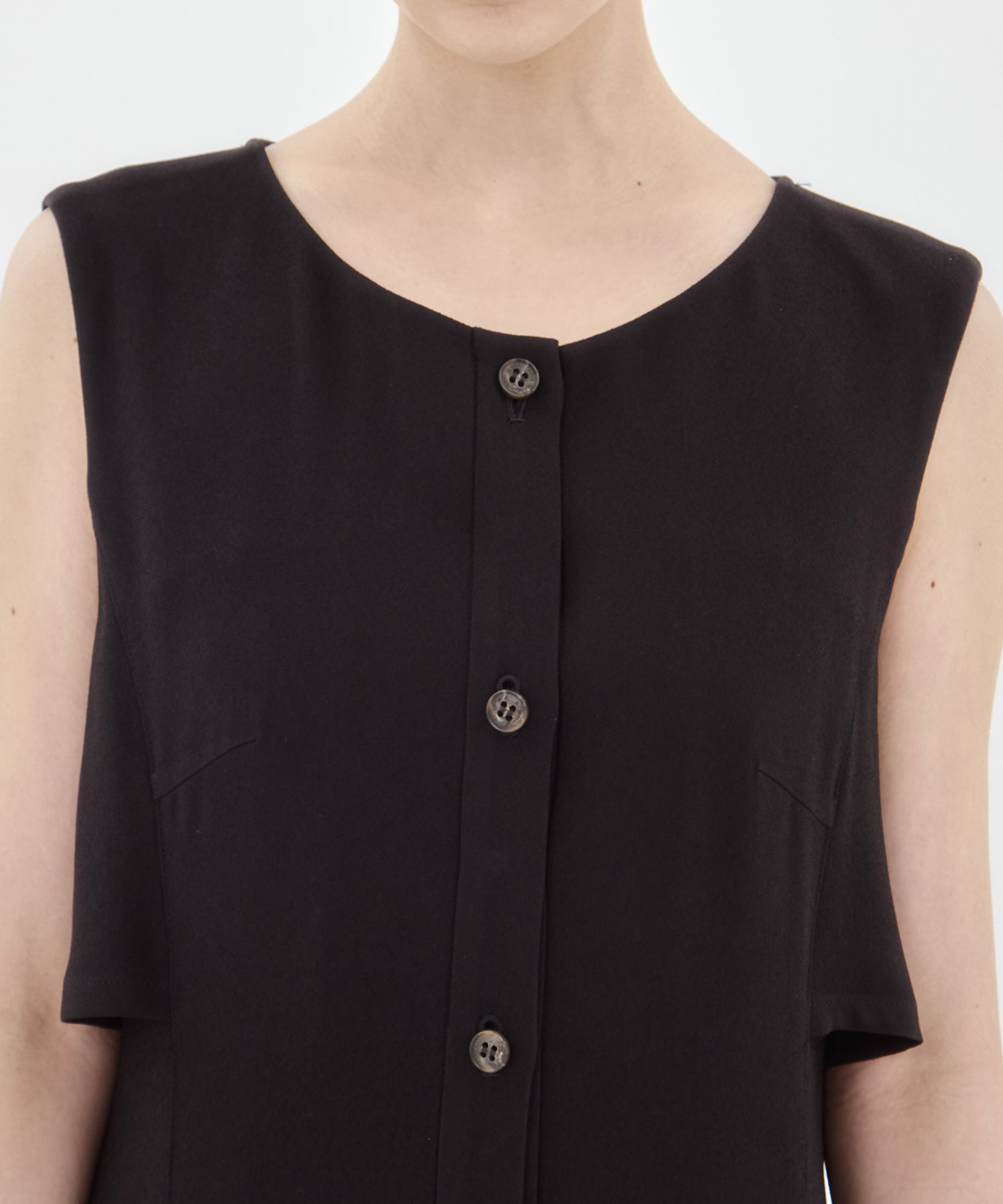 Stiina back cape dress BK AKIRANAKA