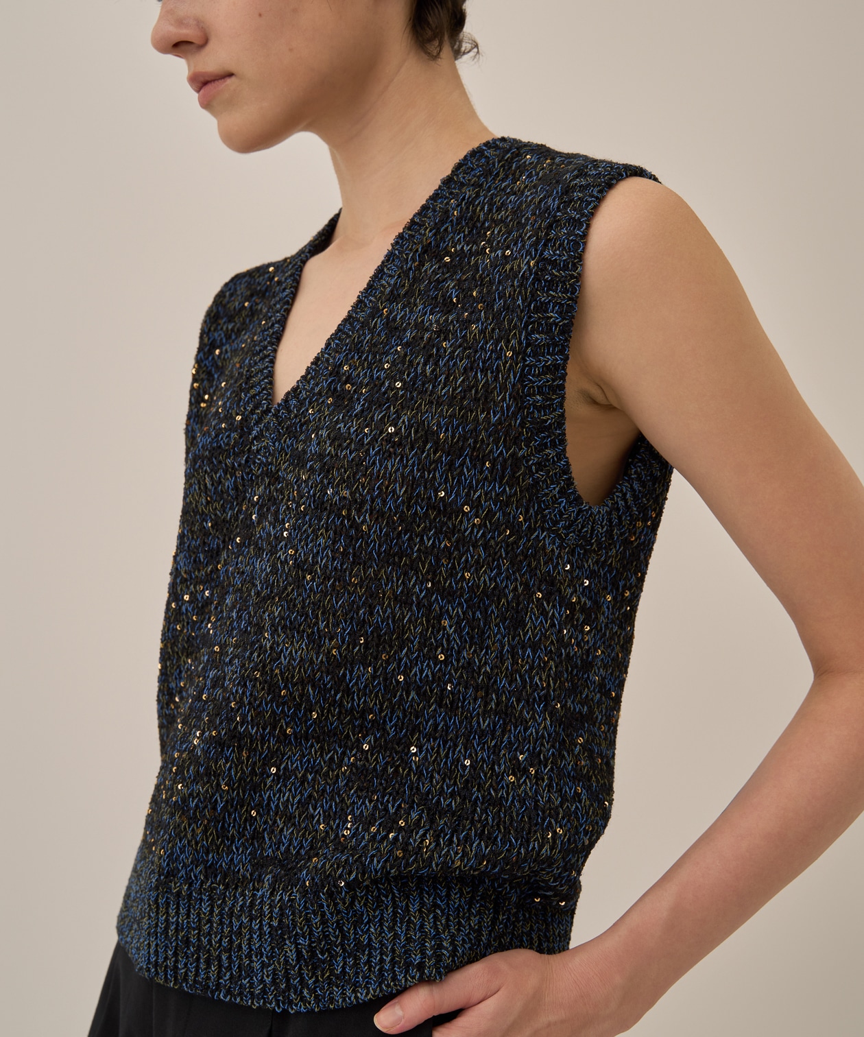 Lila Sequinned knit pullover AKIRANAKA