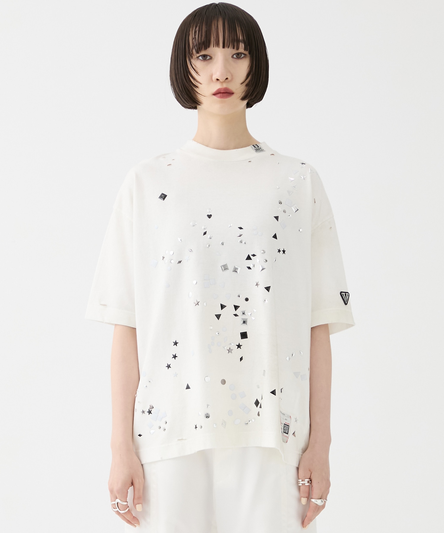EMBELLISHED DISTRESSED TEE Maison MIHARA YASUHIRO
