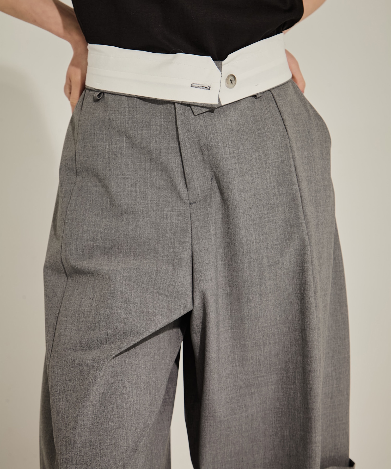 Barrel Leg Cargo Trousers STUDIOUS