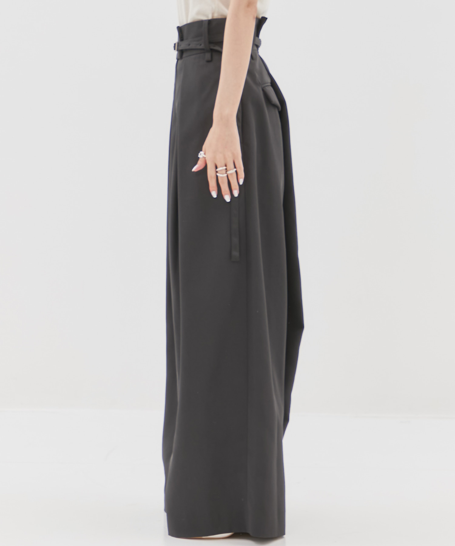 Back Asymmetry Chino Pants STUDIOUS