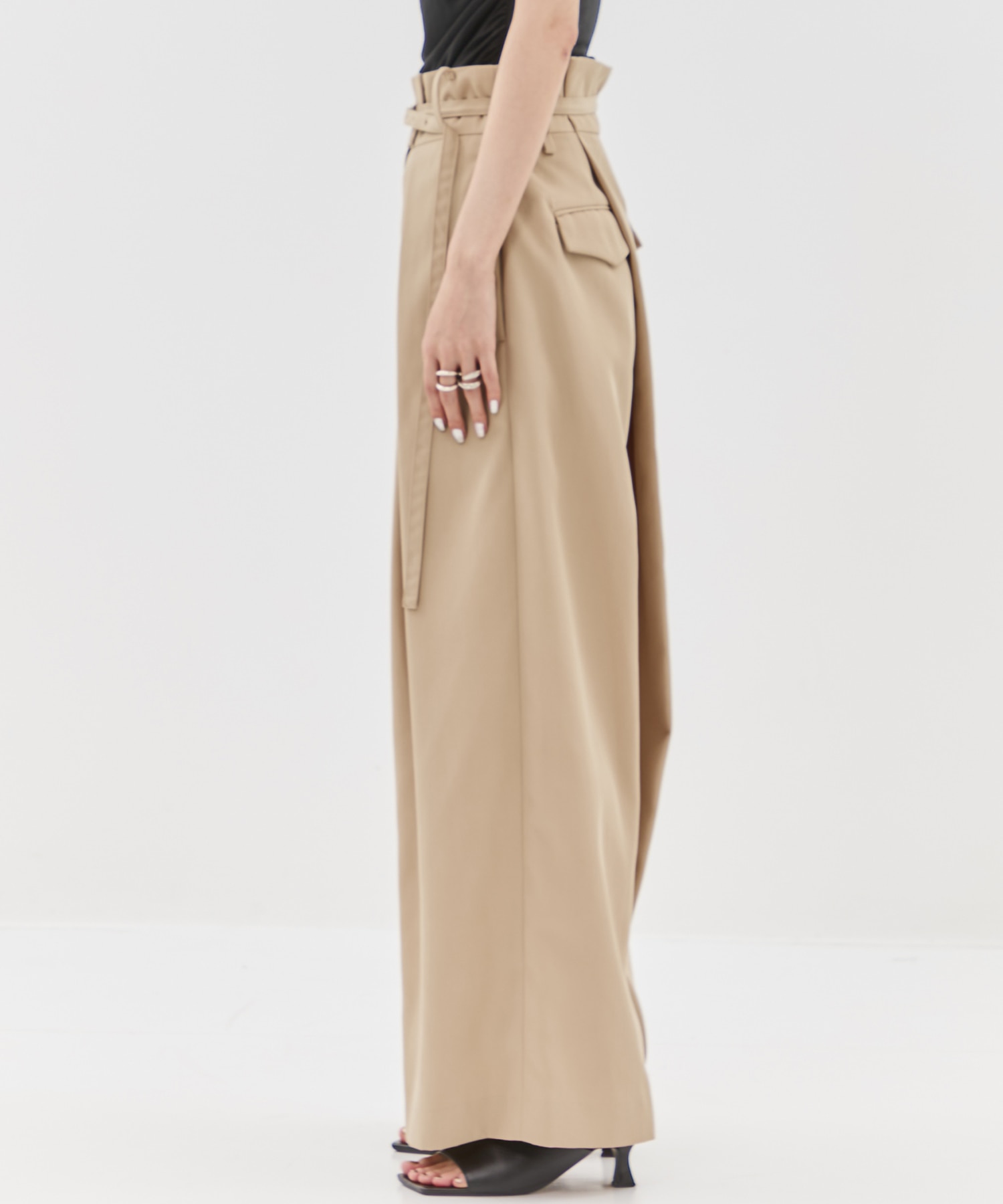 Back Asymmetry Chino Pants STUDIOUS