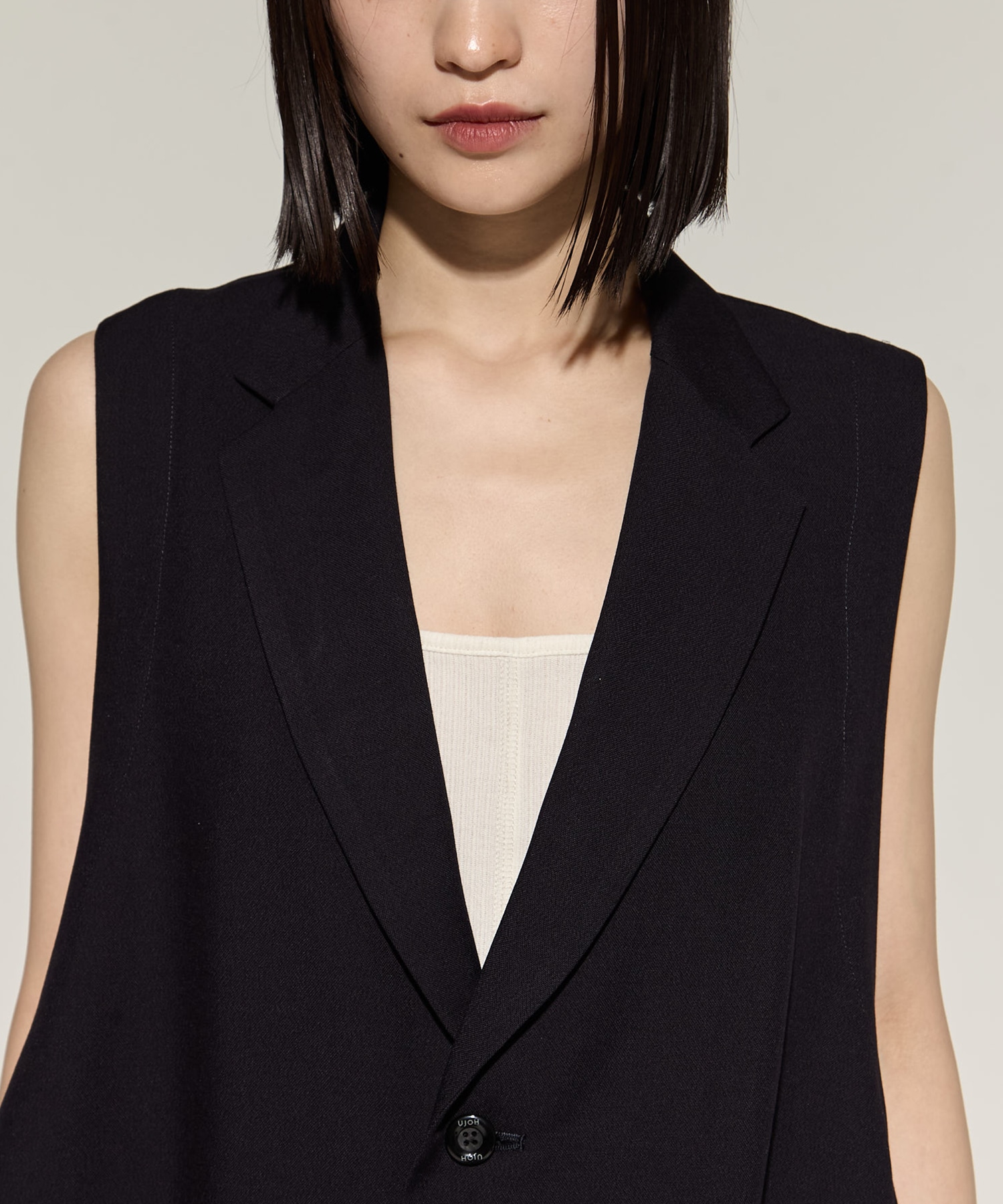 Side Eyelet Vest UJOH