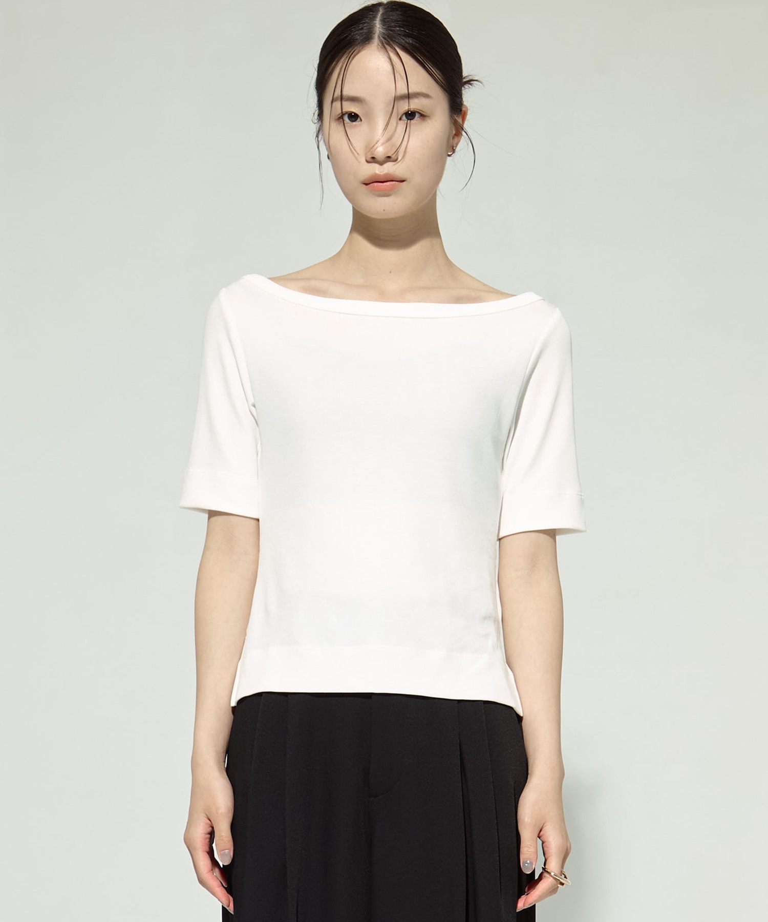 Luxury Smooth Boat Neck Tee STUDIOUS