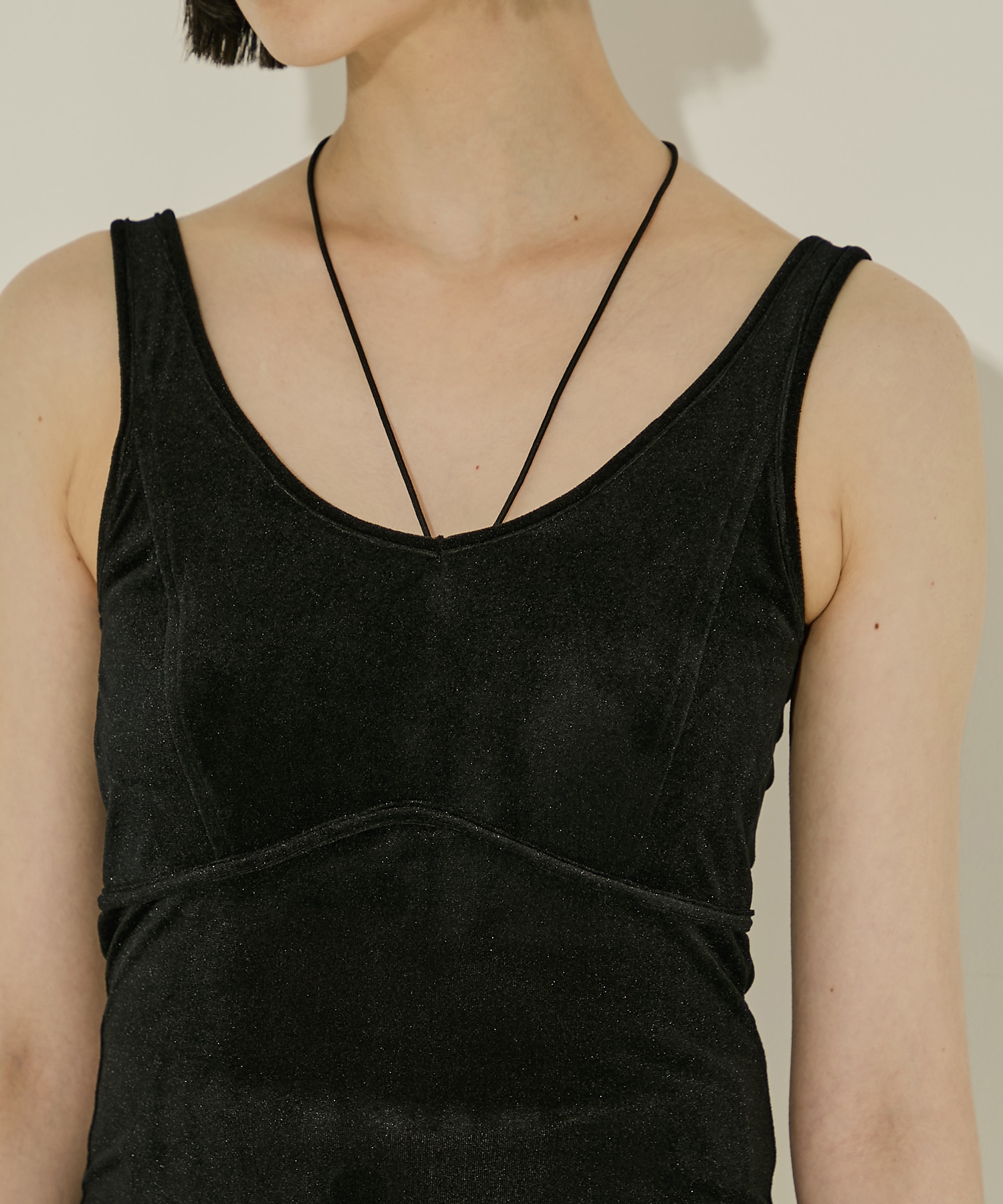 VELOUR CUPIN HALTER　NECK CAMISOLE STUDIOUS