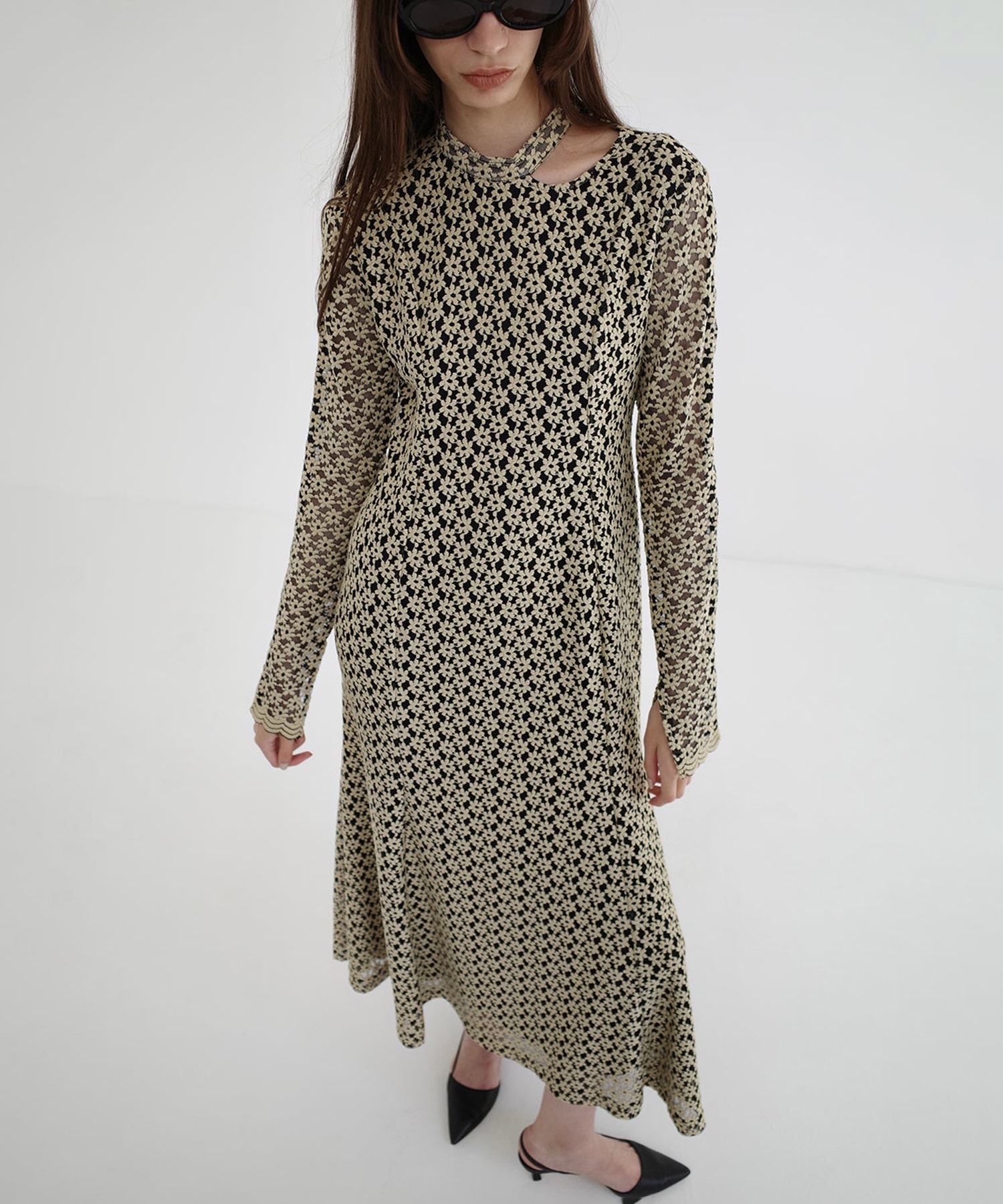 3D FLOWER LACE SLASH NECK ONEPIECE CLANE