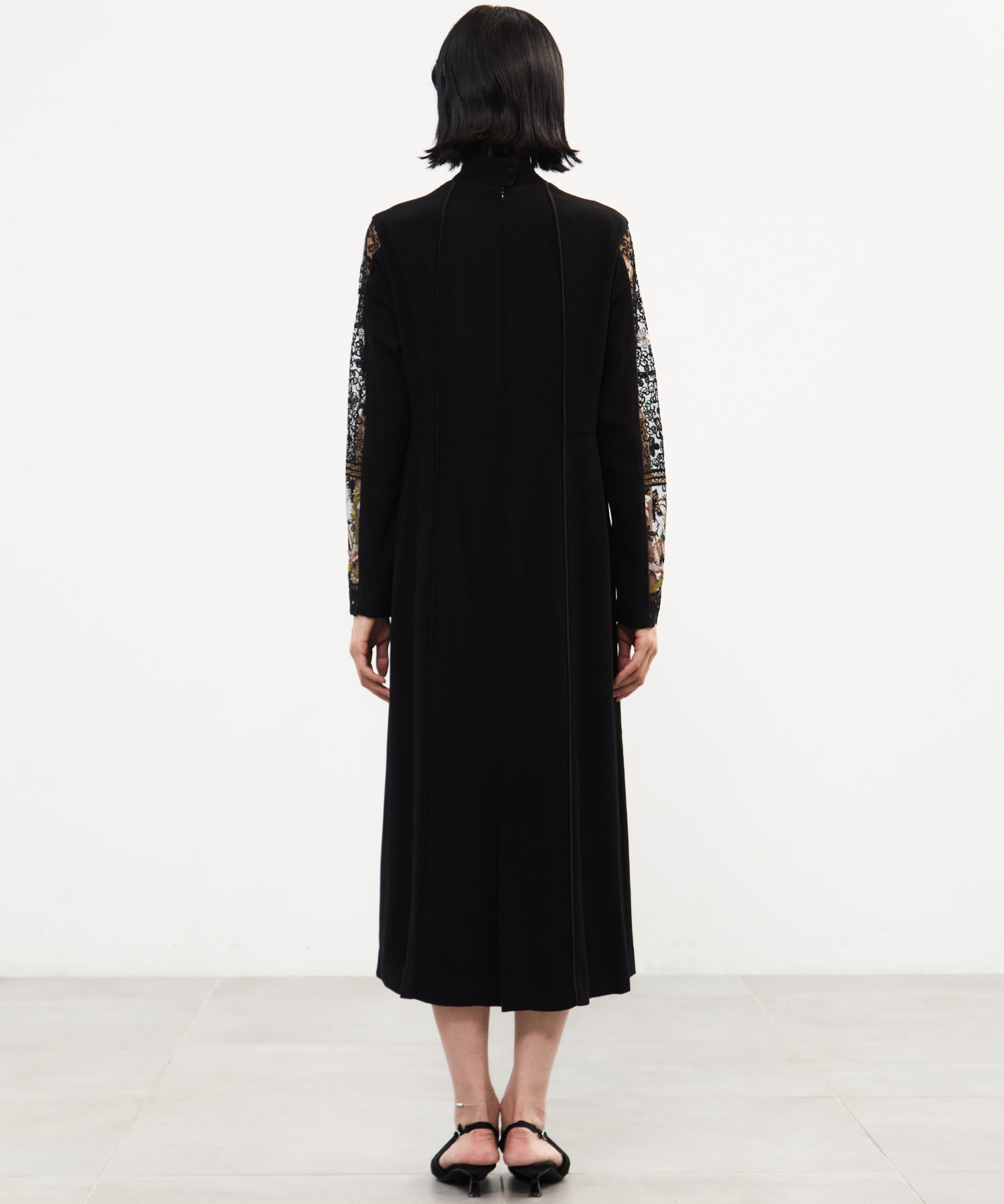 Petal collar lace dress MURRAL