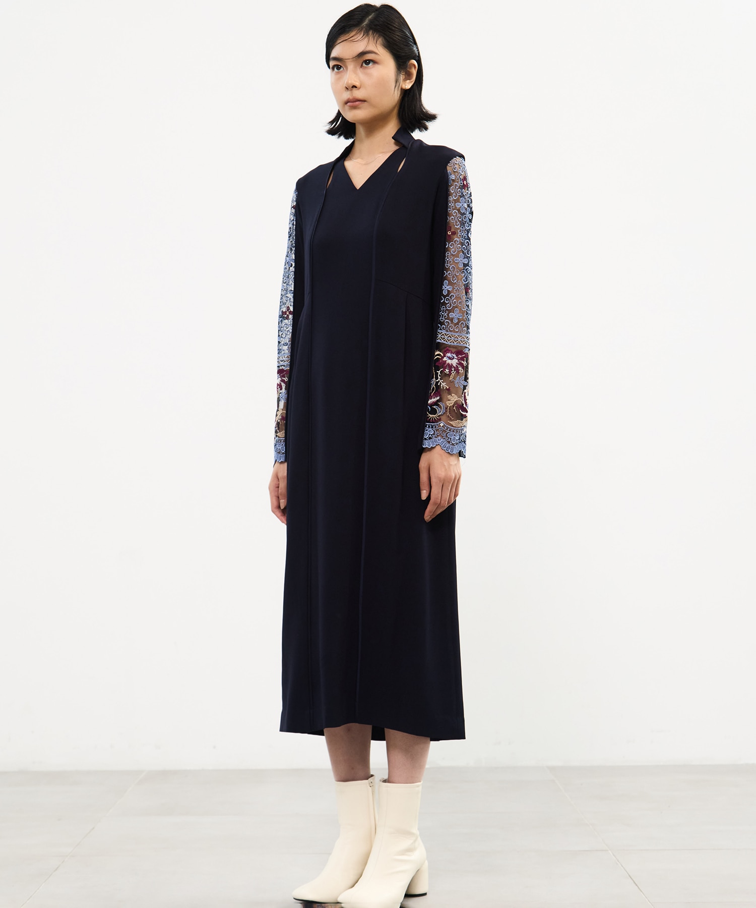 Petal collar lace dress MURRAL