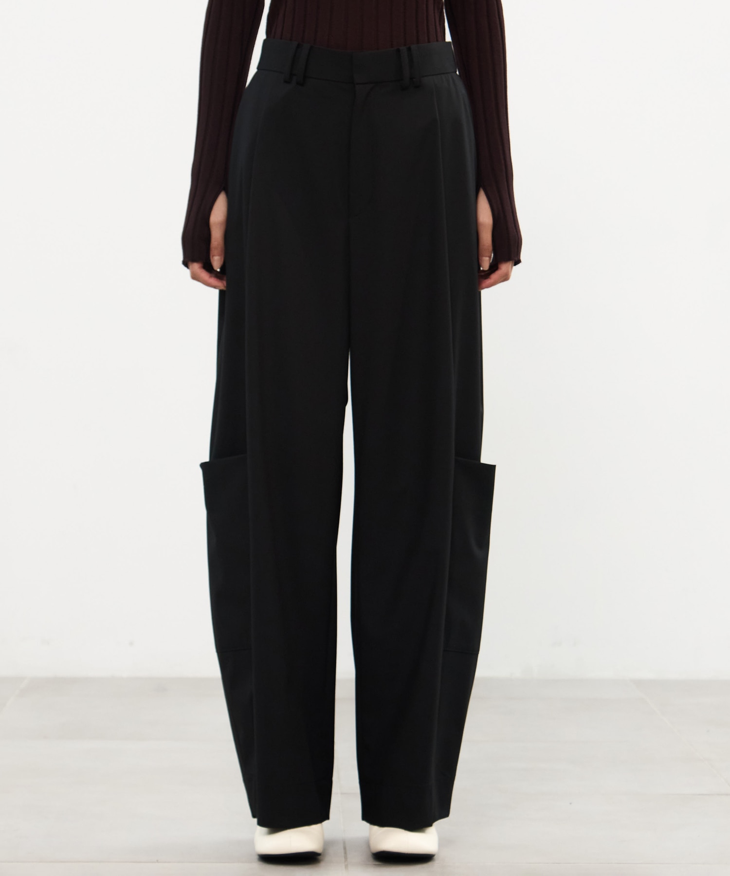 Soft Barrel Leg Cargo Trousers STUDIOUS