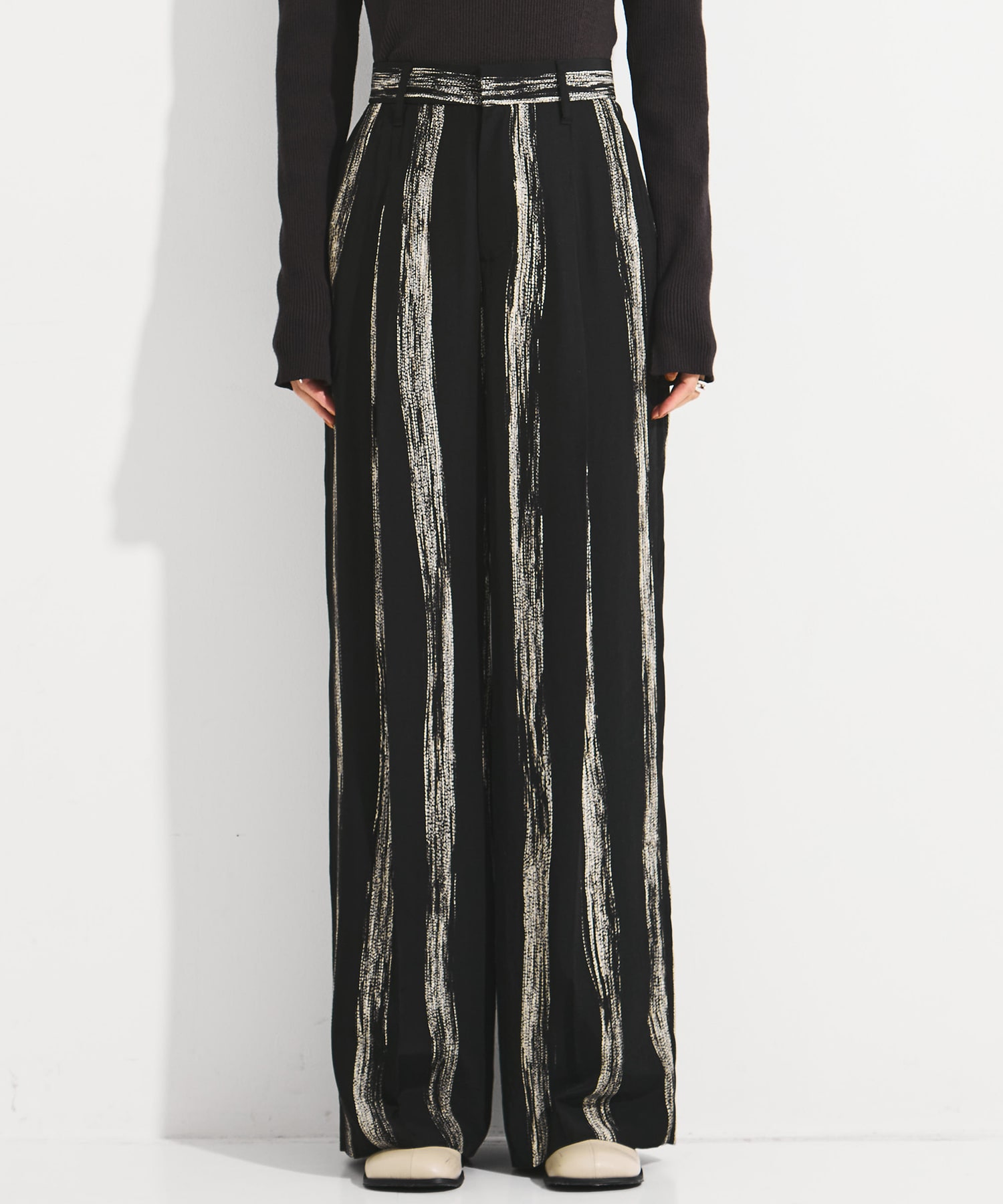Stitch stripe pants AKIRANAKA