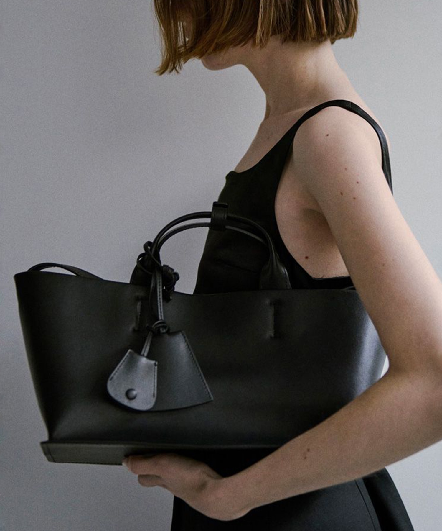 Useful Leather Bag (M) TODAYFUL