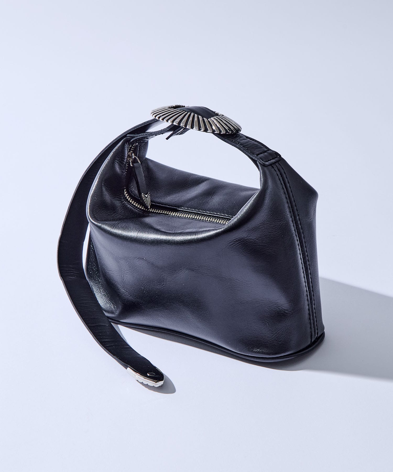 美品✨ TOGA ミニ ハンドバッグ アクセサリーポーチ ブラック レザー TOGA TOO/トーガトゥー】Leather mini bag/レザーミニバッグ