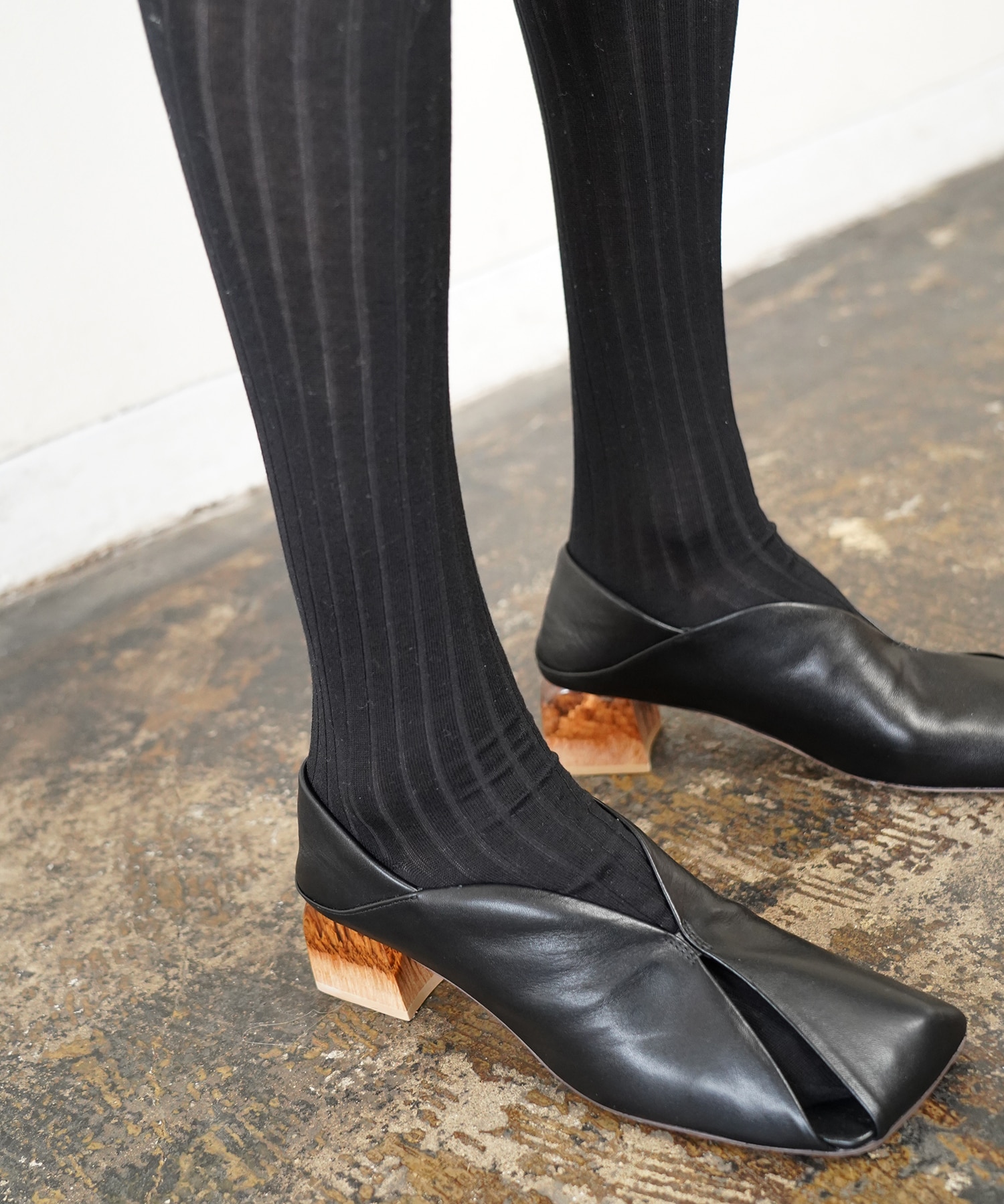 ERIN LEATHER PUMPS ALM