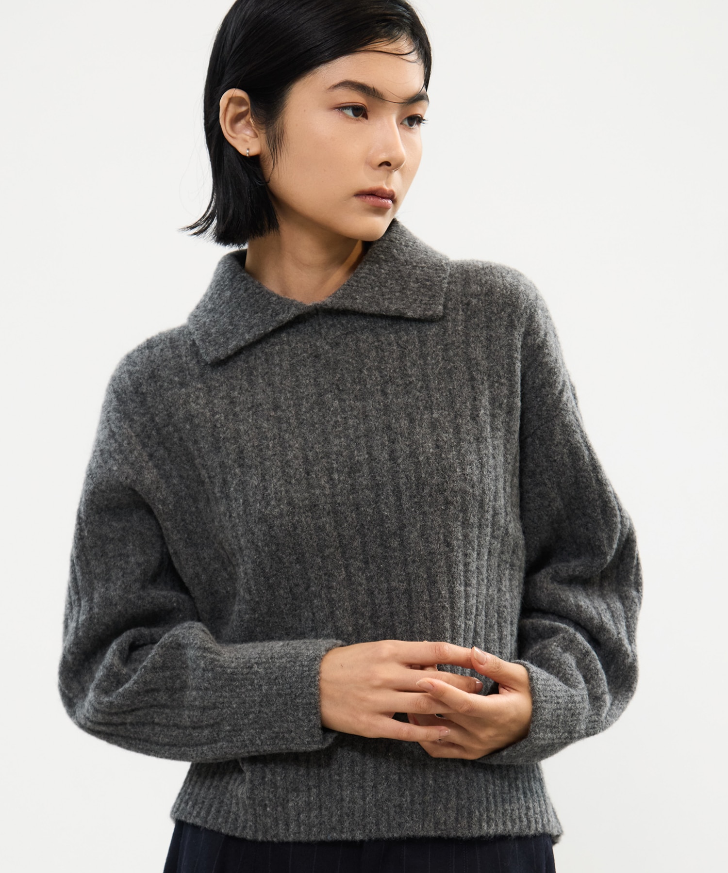 Cropped Collar Knit UJOH