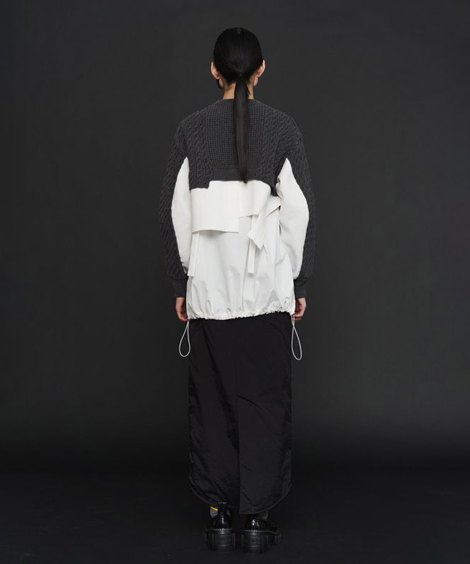 CABLE LAYER SHORT KNIT TOP UN3D.