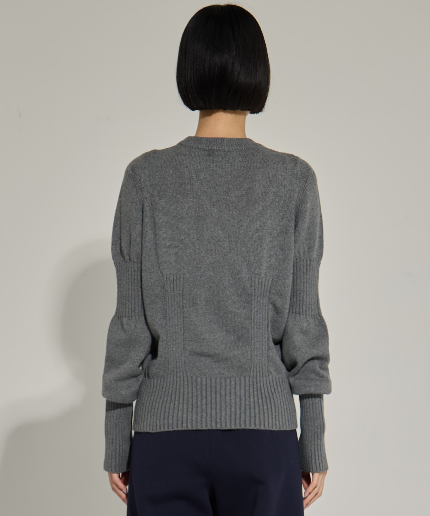 AKES-005（パフスリーブニット） AKANE UTSUNOMIYA