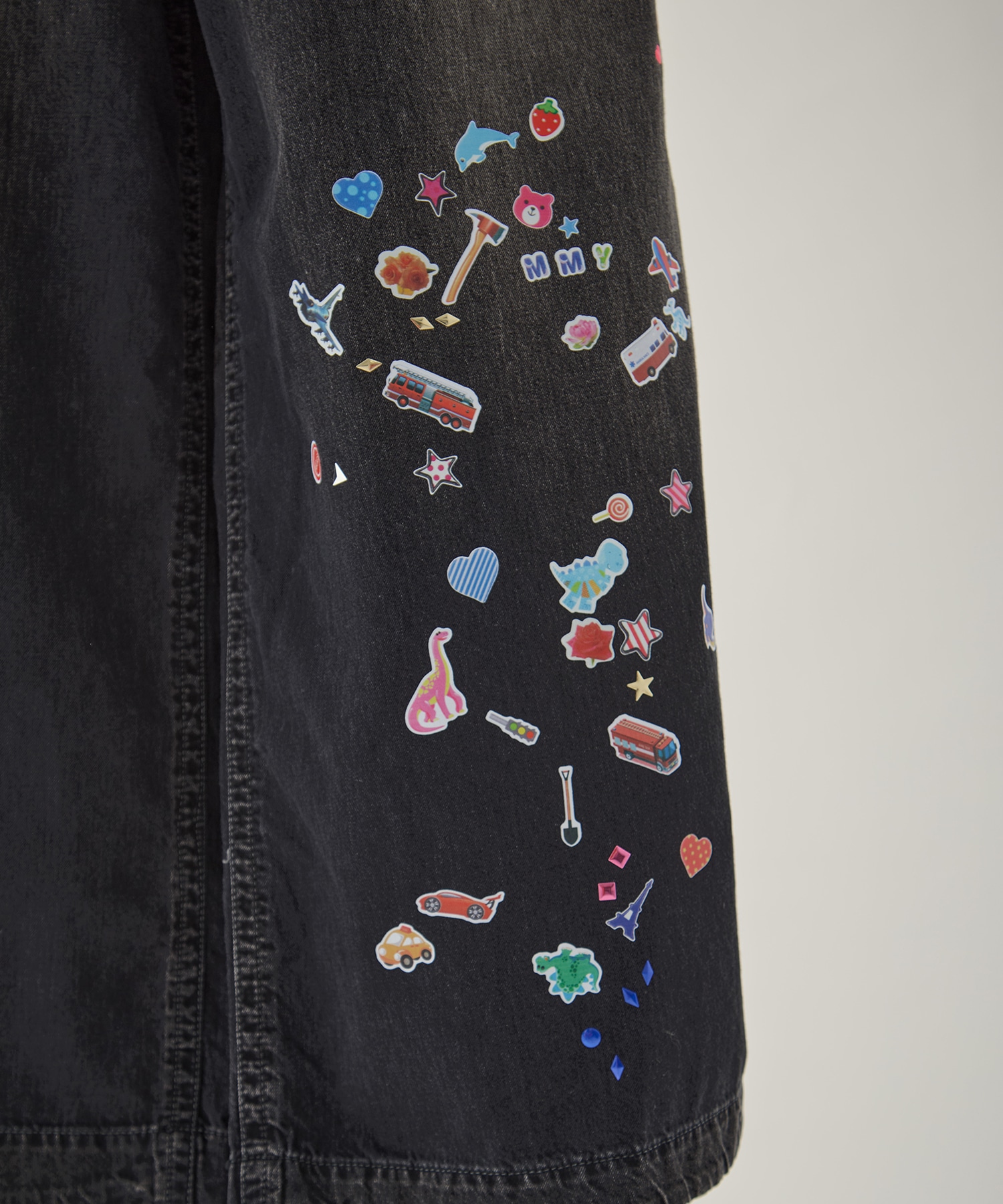 DENIM HUGE DETAIL PANTS w KIDS STICKER Maison MIHARA YASUHIRO