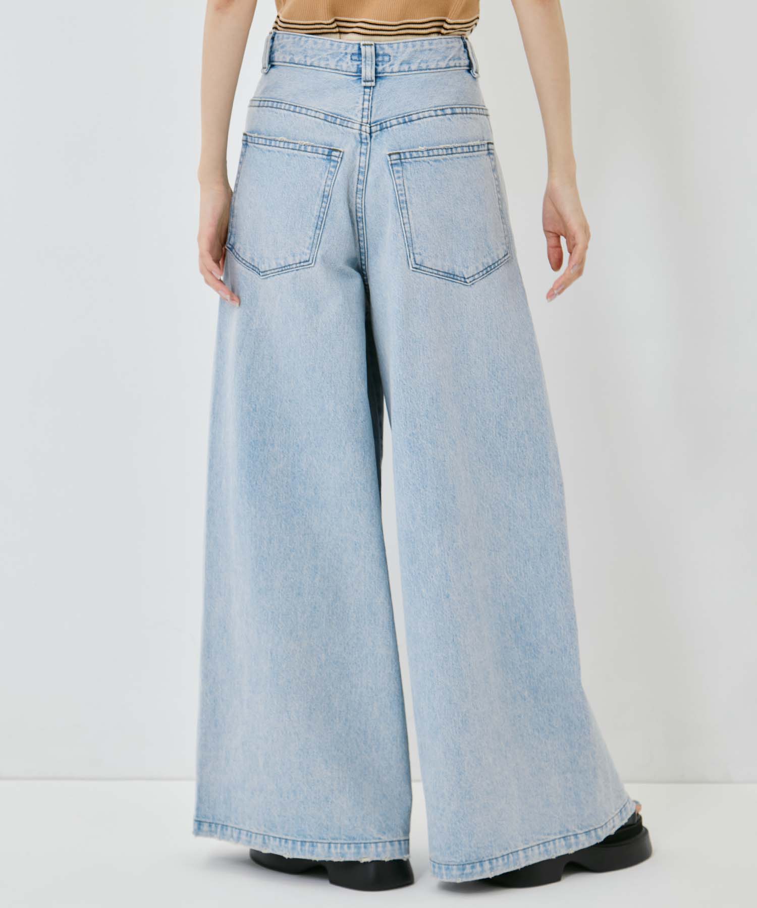 Bleached Baggy Jeans STUDIOUS