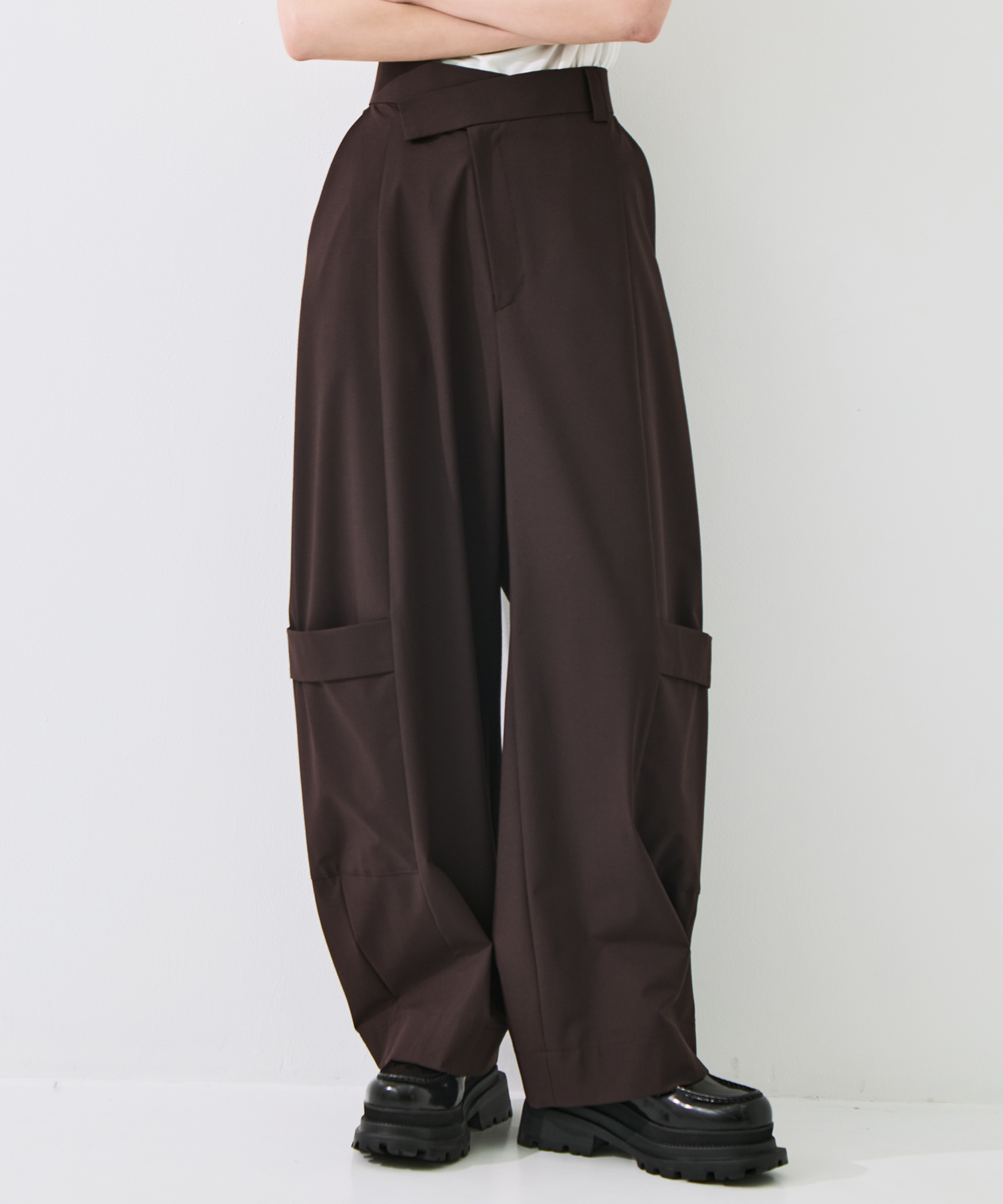 Soft Barrel Leg Flap Cargo Trousers STUDIOUS