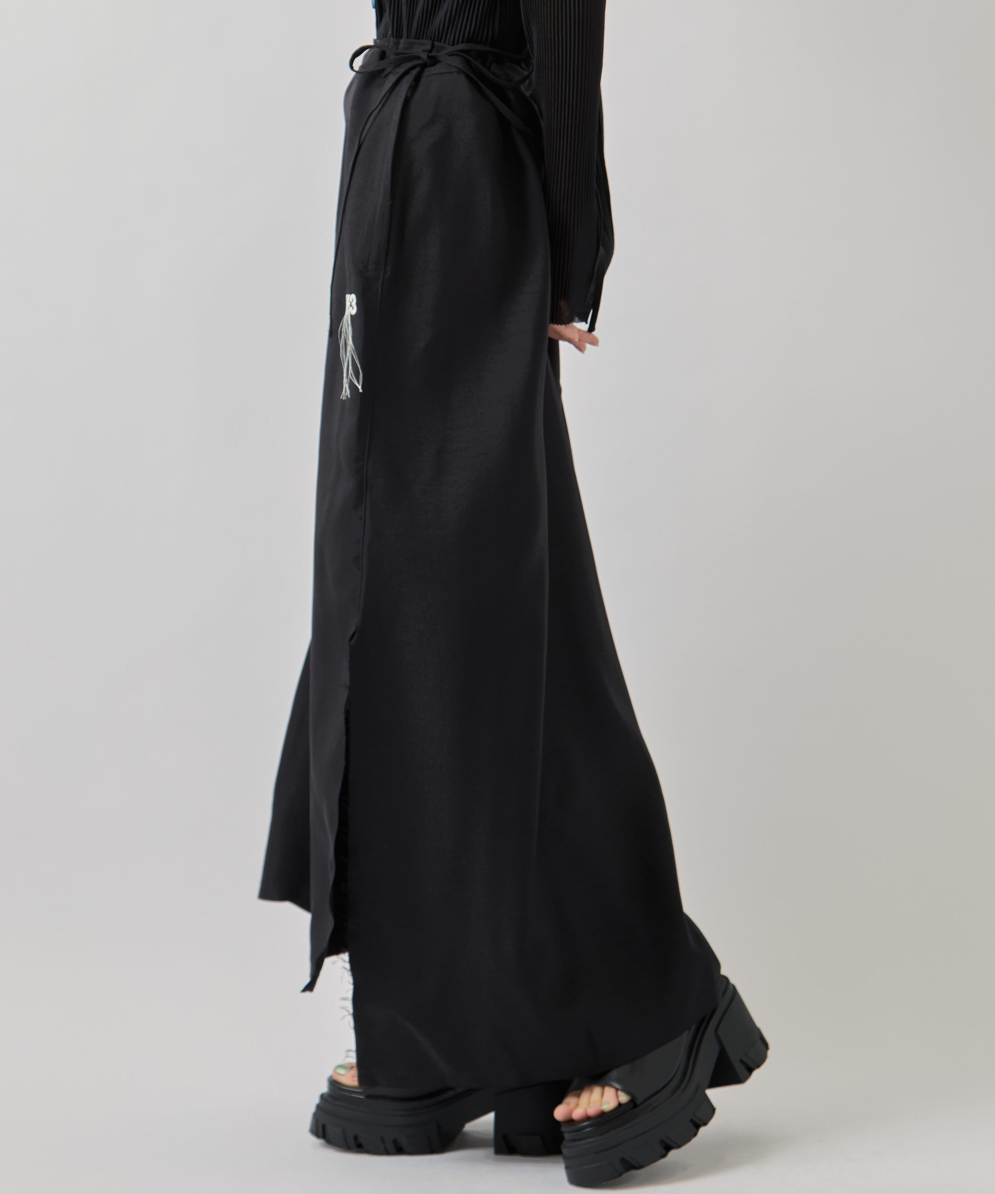 Y3-S26-0000-207/W_SU RC 3S SKIRT BLACK(ロングSK) Y-3