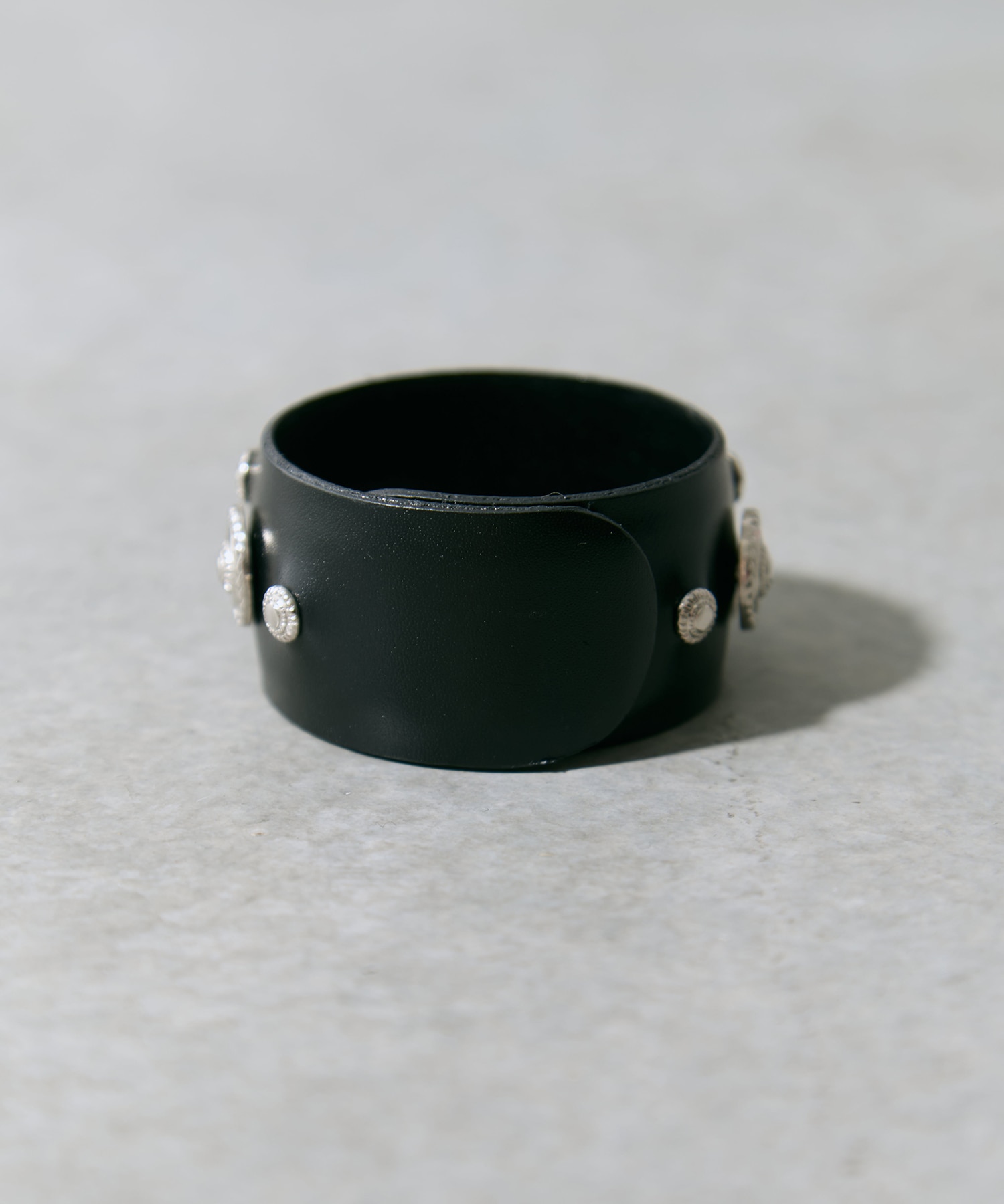 Leather roll bangle TOGA