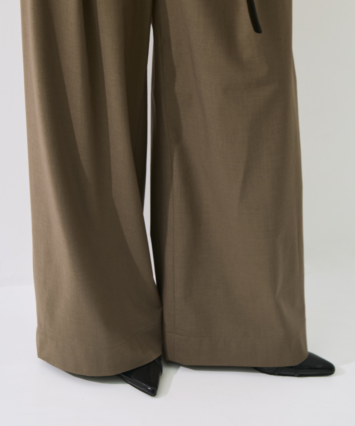 Belted Trousers STUDIOUS
