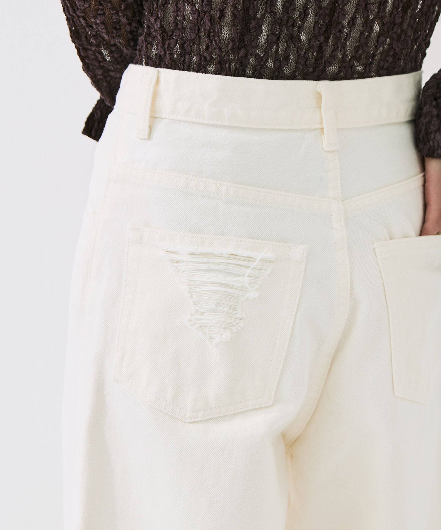 Damaged Barrel Leg Jeans STUDIOUS