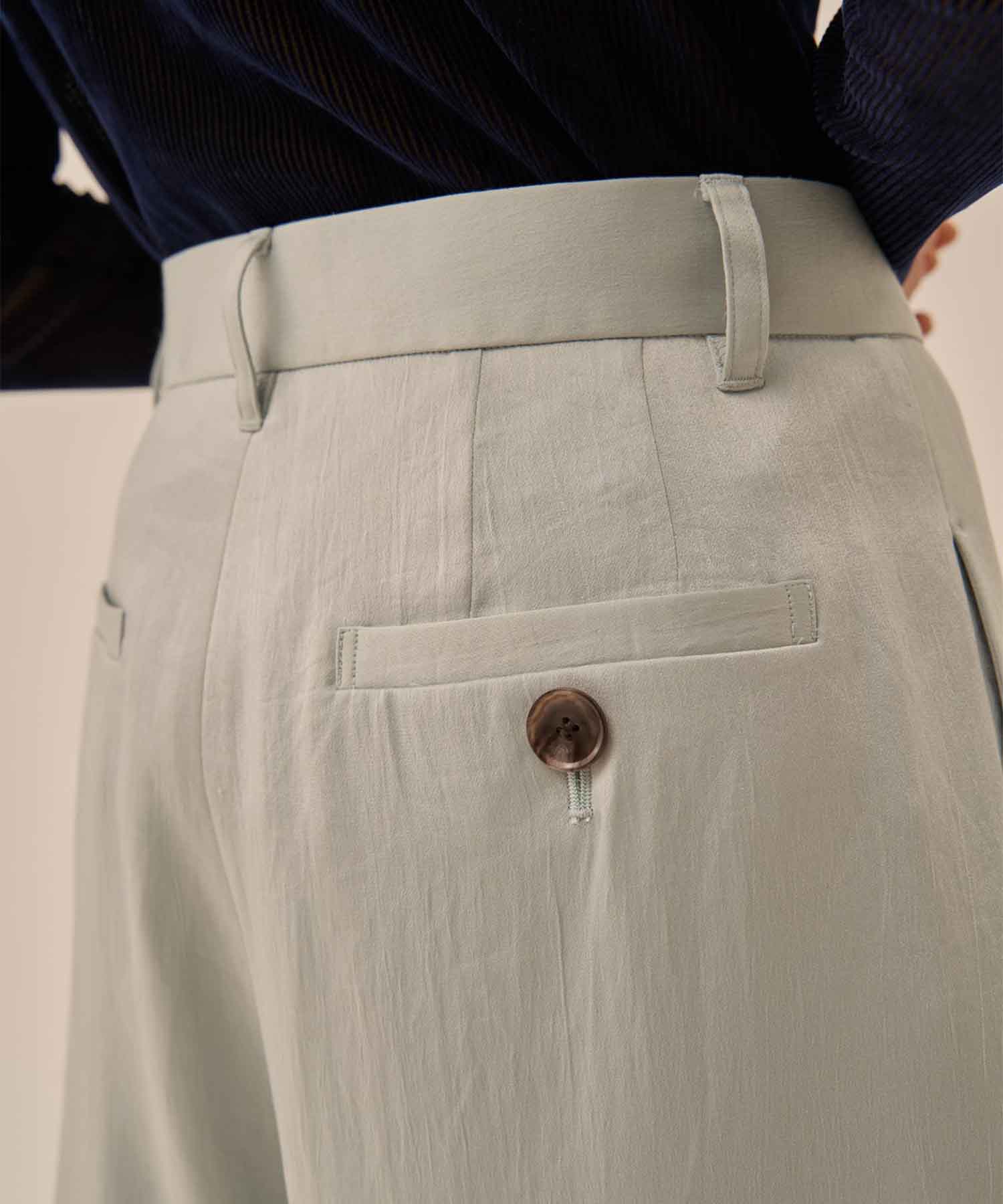Karina tuck pants AKIRANAKA