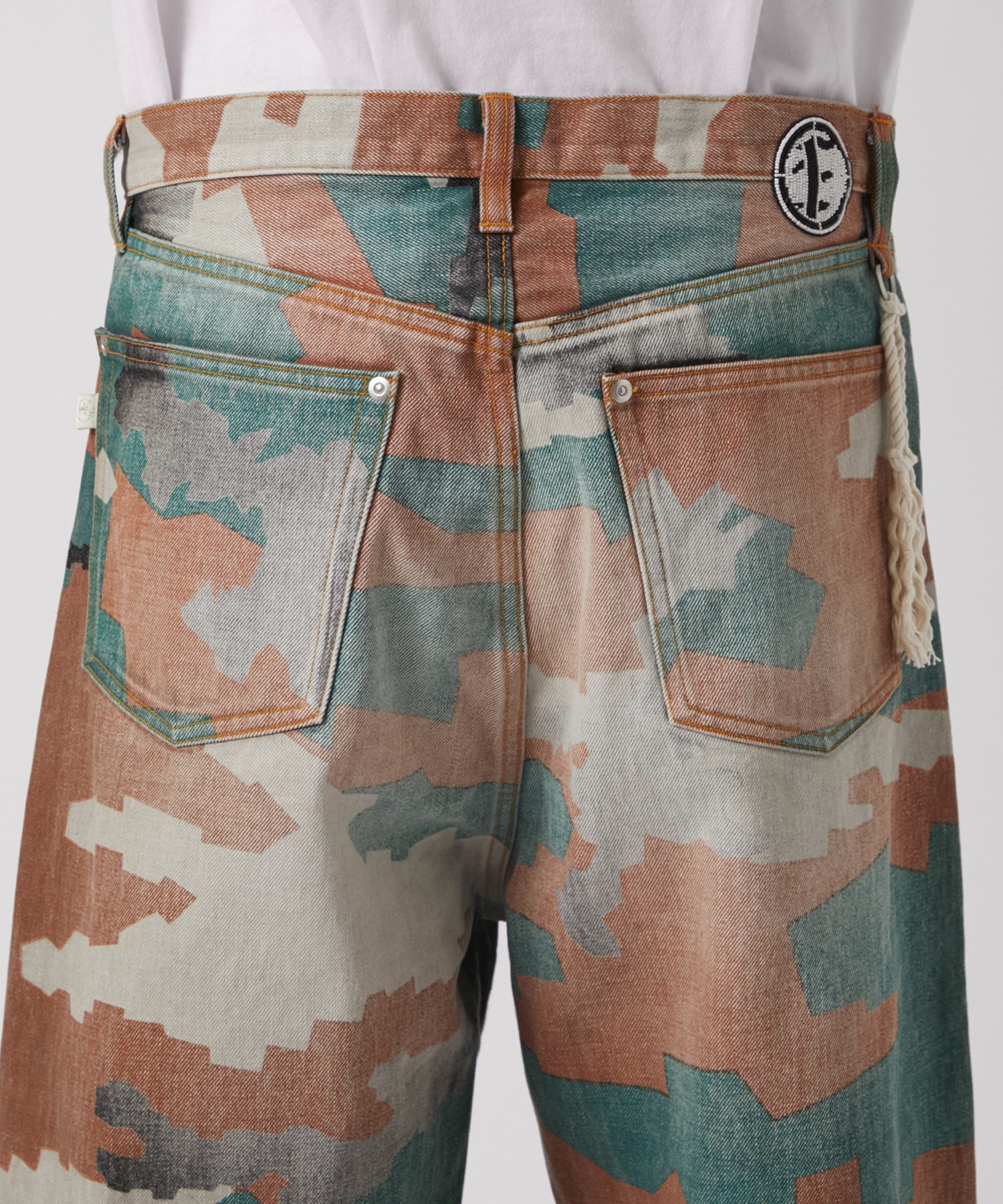 CAMO AGED DENIM PANTS FAF