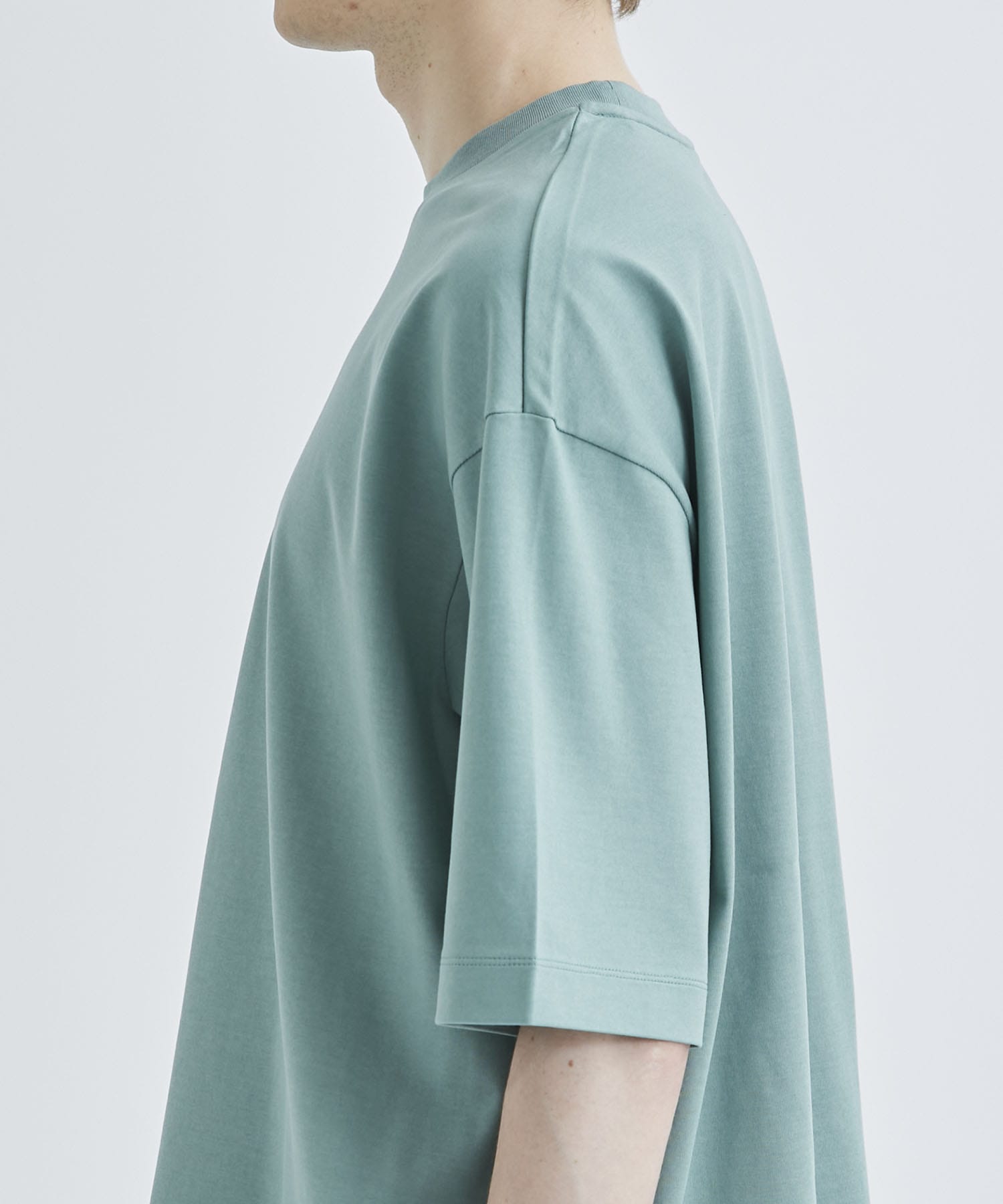 <CITY>BIG TEE STUDIOUS