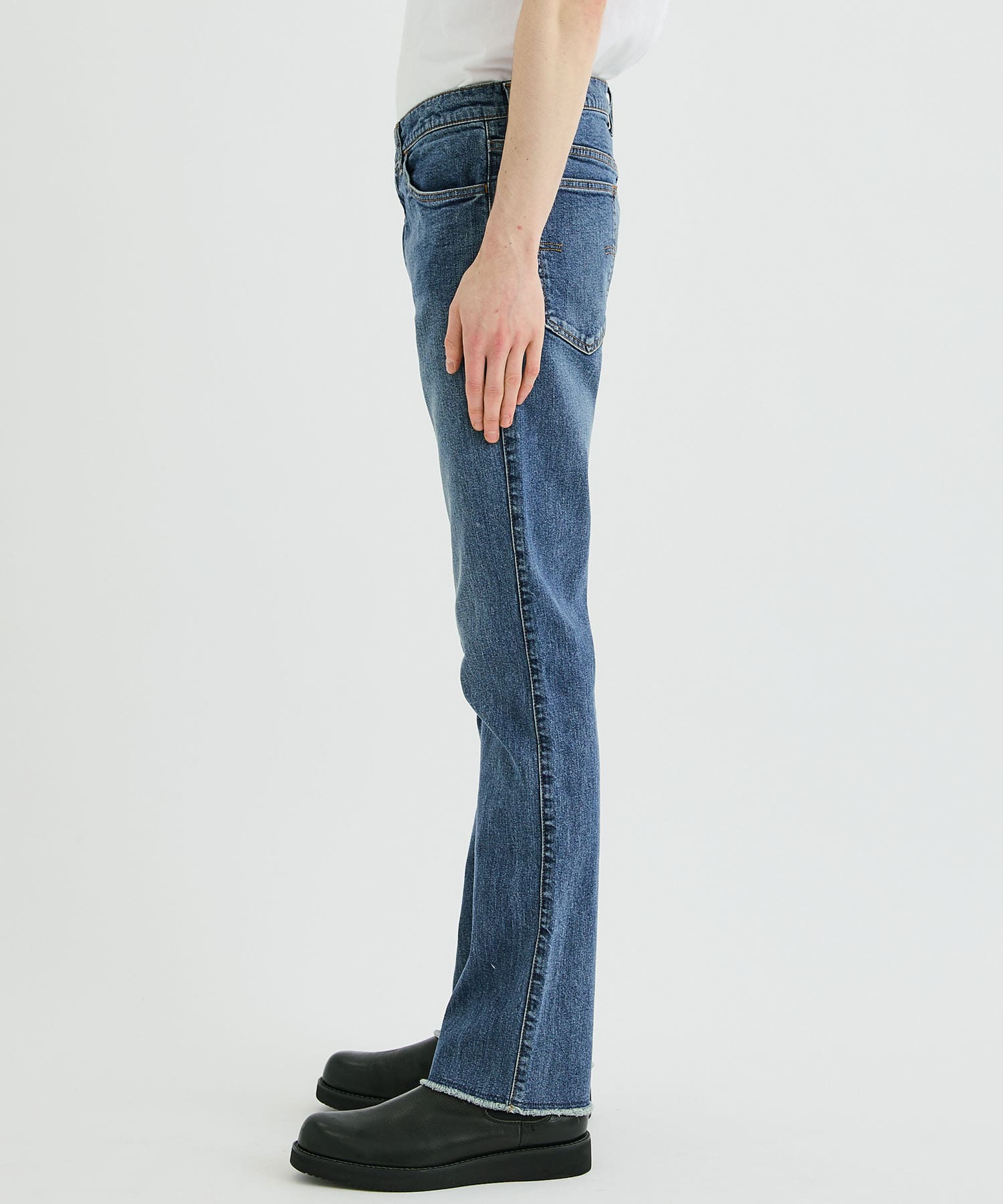 CUTOFF DENIM TROUSERS